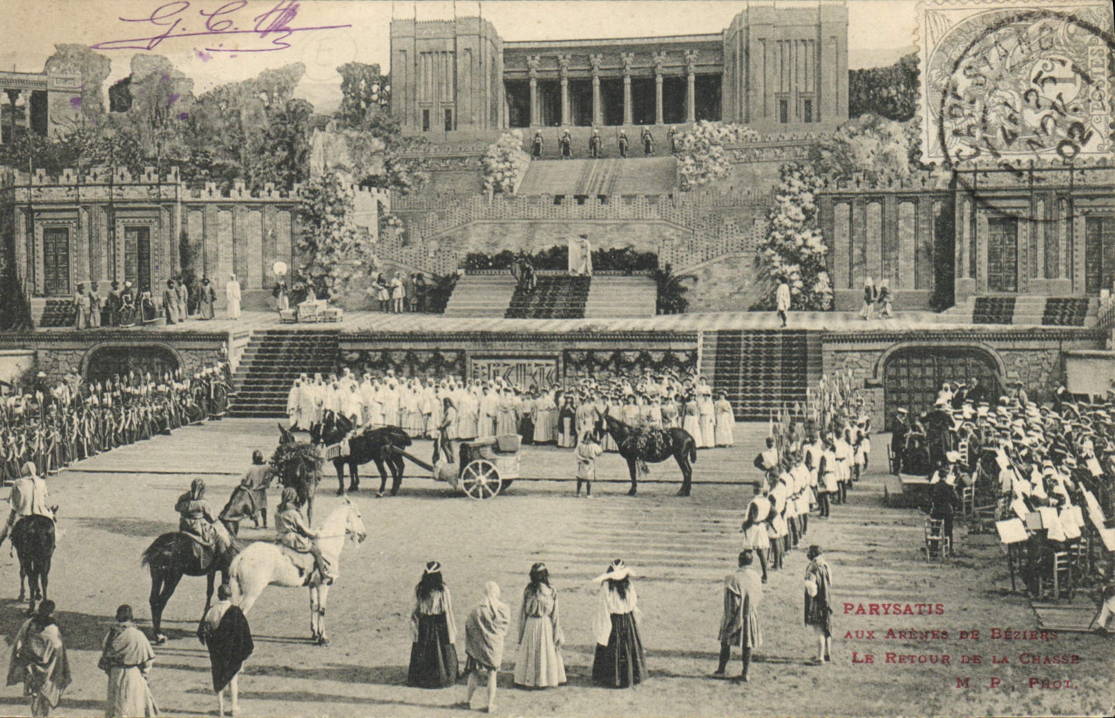 CPA Theatre Parysatis Aux arenes de Beziers Le retour de la chasse 