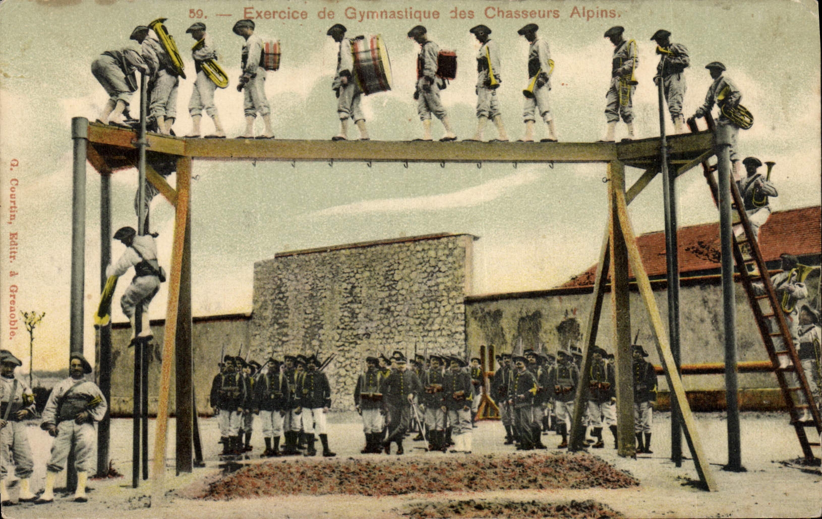CPA Militaria Chasseurs alpins Exercice de Gymnastique des chasseurs alpins