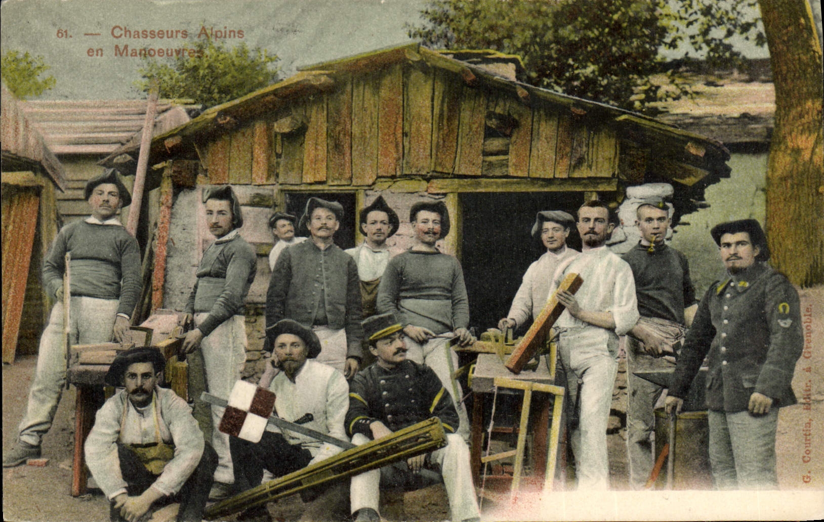 CPA Militaria Chasseurs alpins en manoeuvres