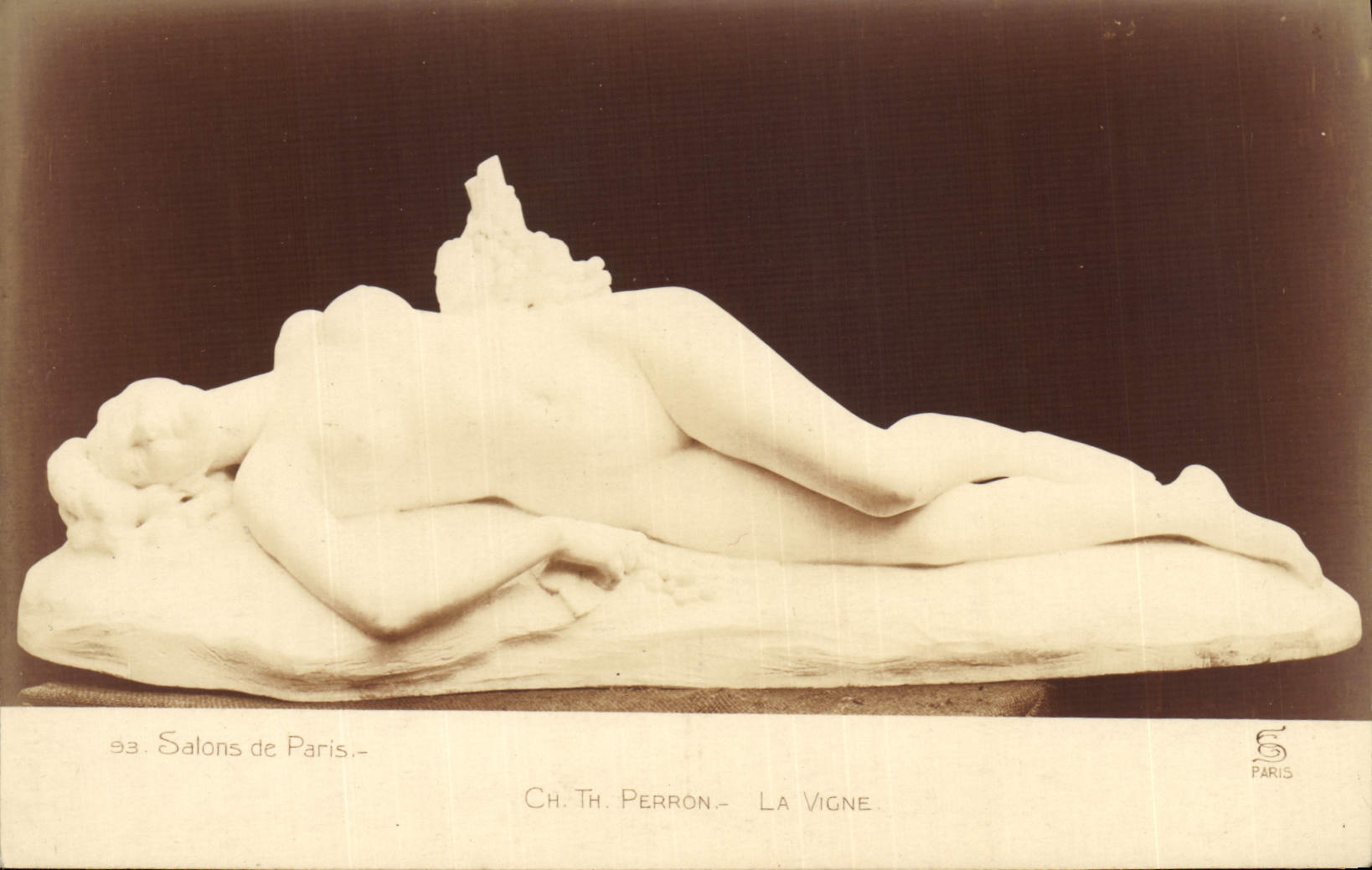 Vintage Postcard Perron the vine Living rooms of Paris