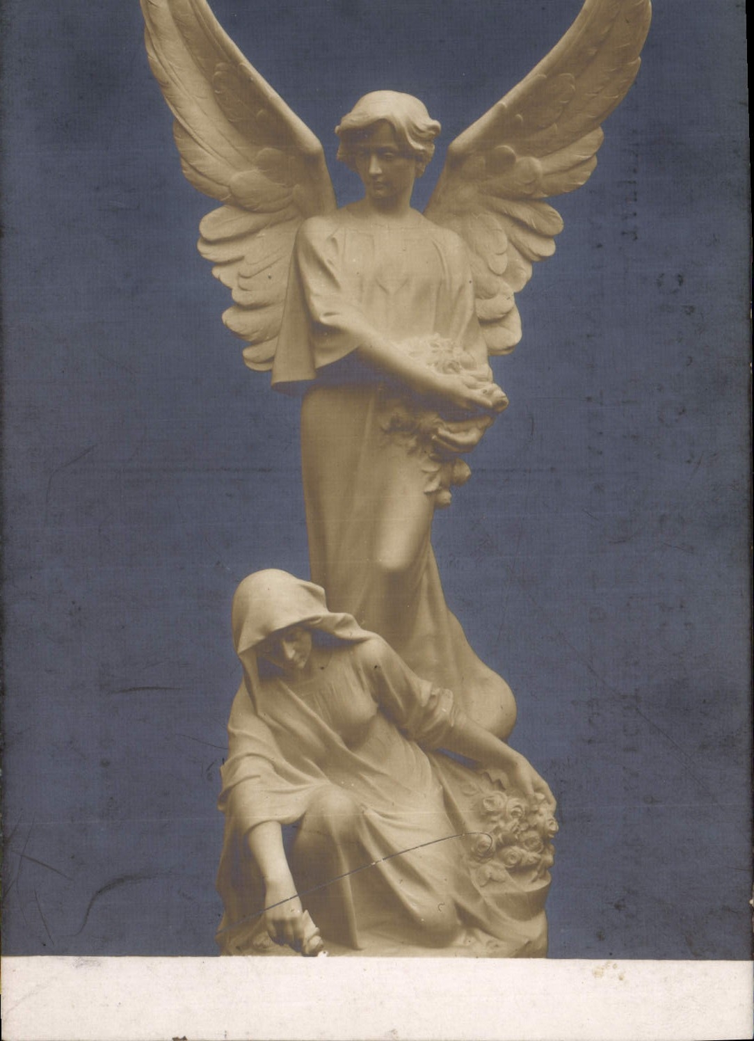 Vintage Postcard Living rooms of Paris Perron Memory