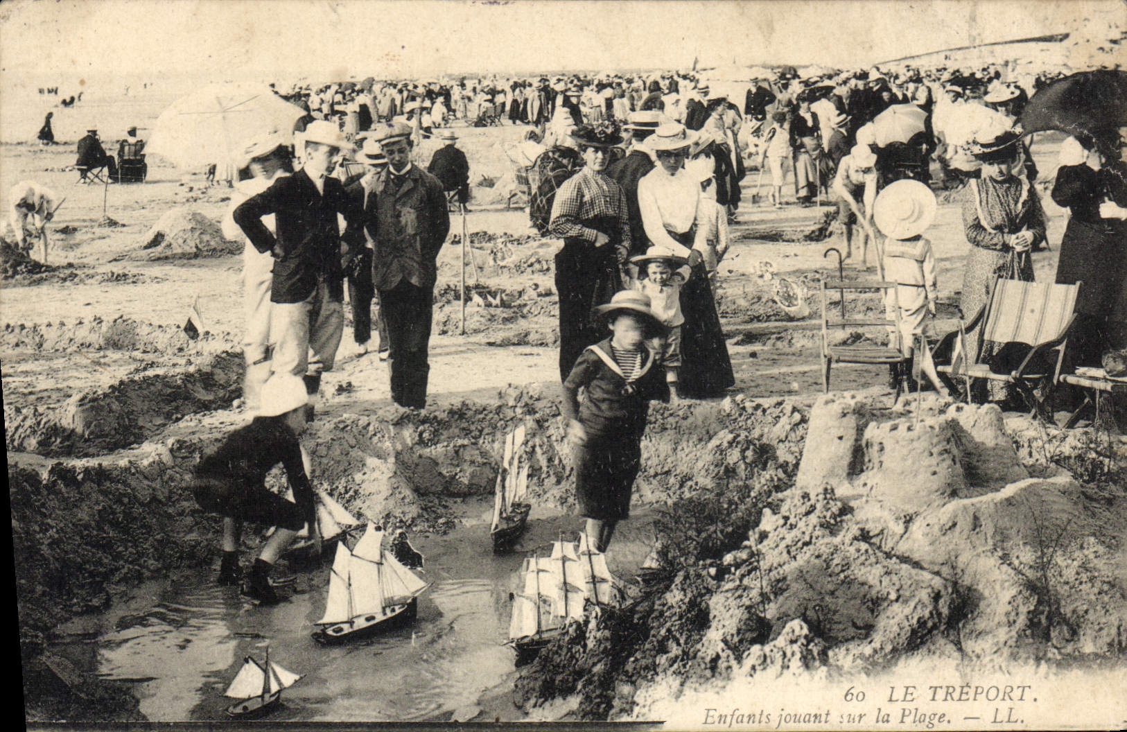 Vintage Postcard Treport Children exploiting the beach