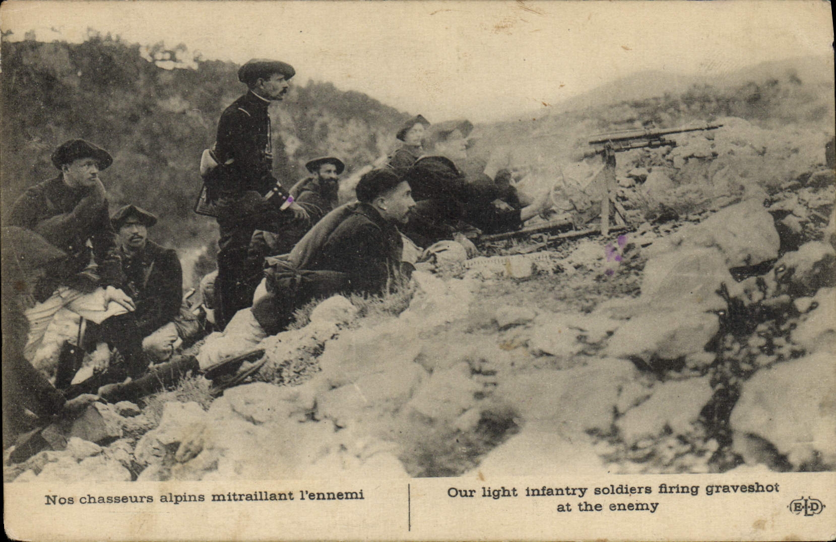 Vintage Postcard Militaria Alpine hunters machine-gunning the enemy