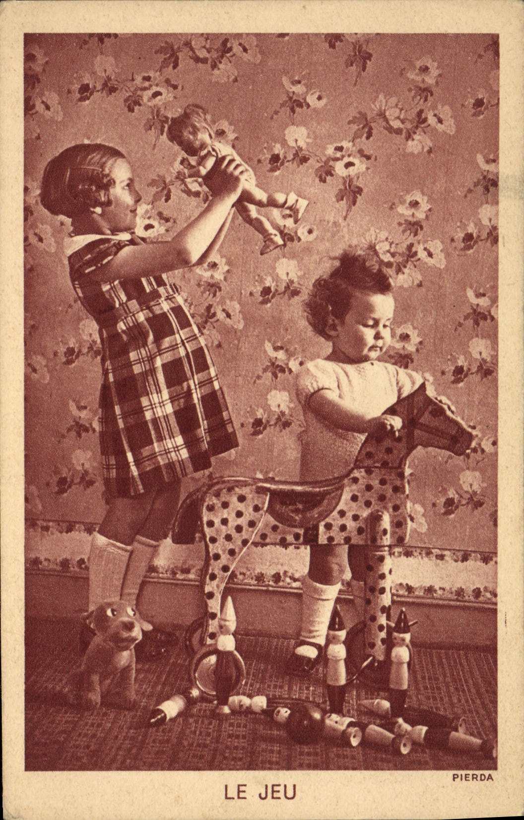 CPA Enfants le jeu Cheval en bois Poupee 