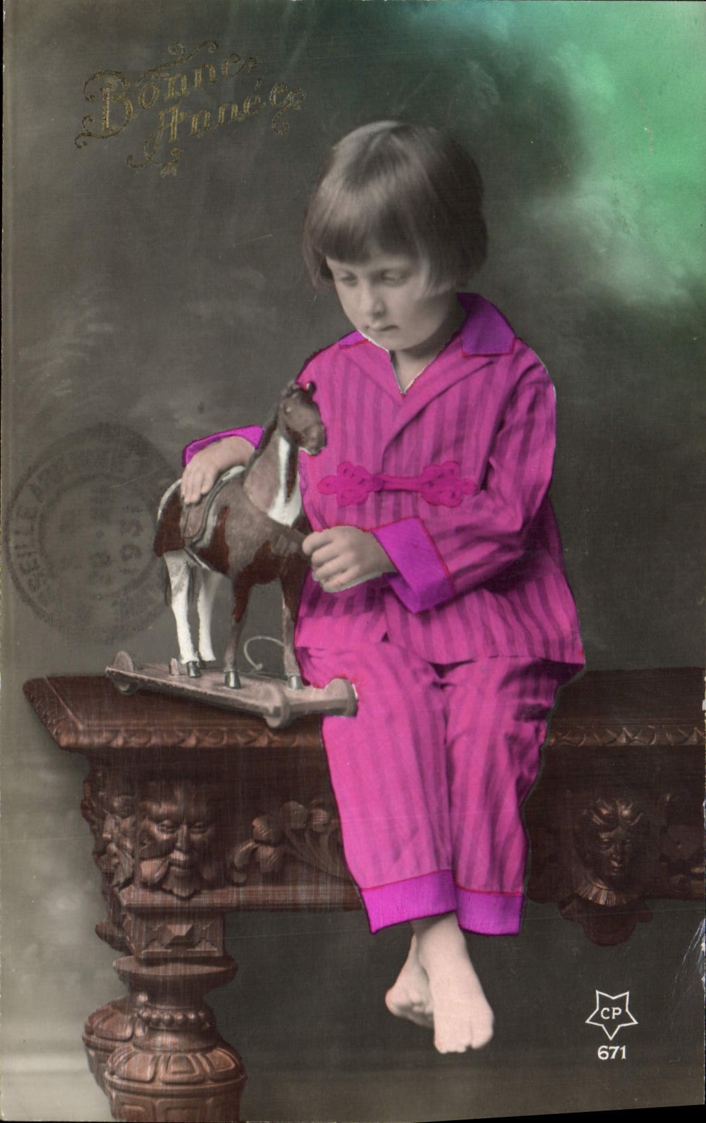 CPA Enfant Cheval de bois 