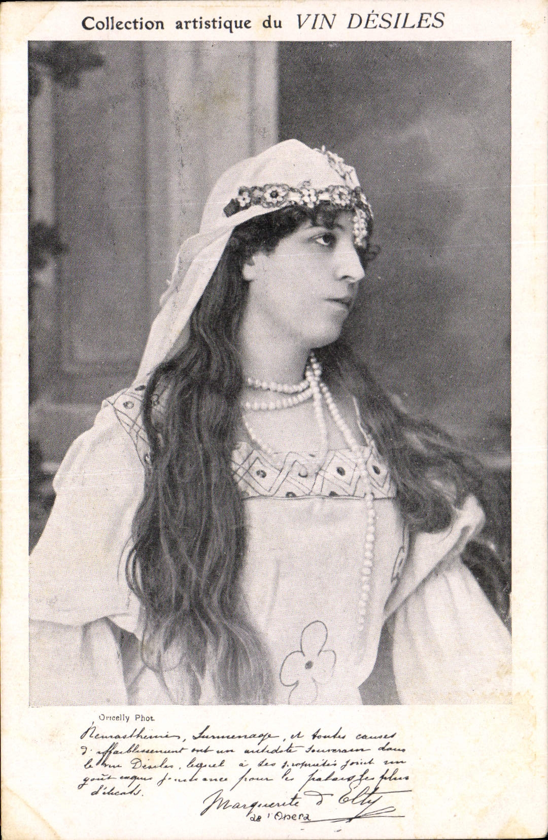 CPA Chanteuse Vin Desiles 