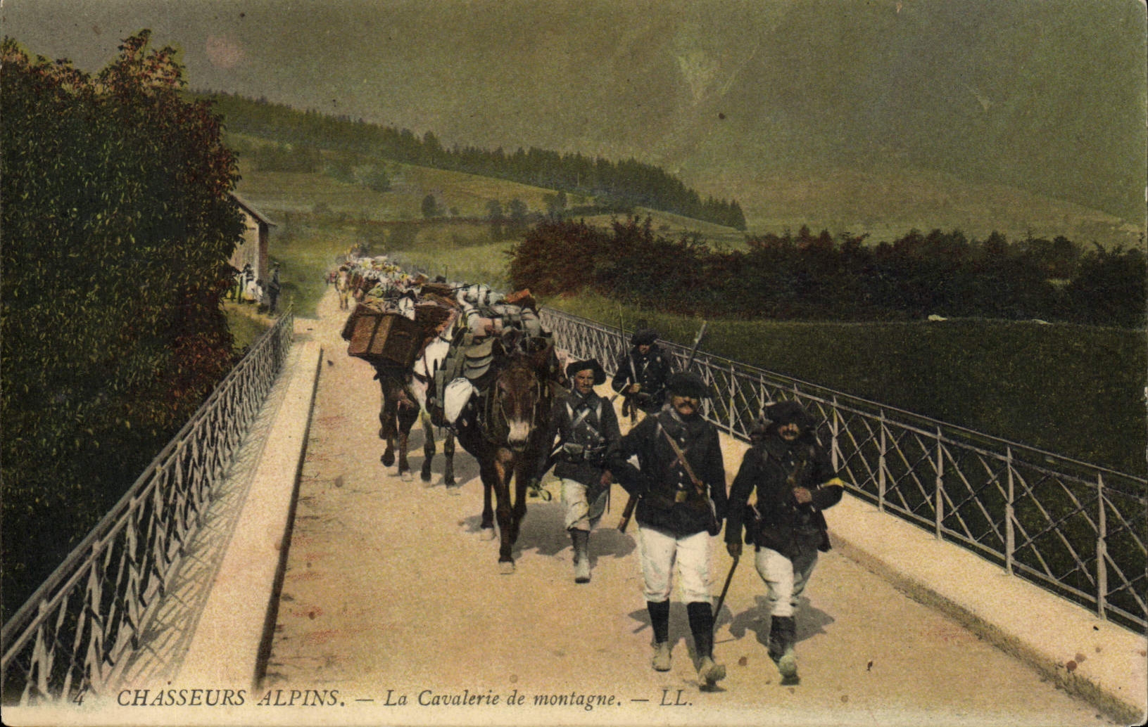 CPA Militaria Chasseurs Alpins La cavalerie de montagne 