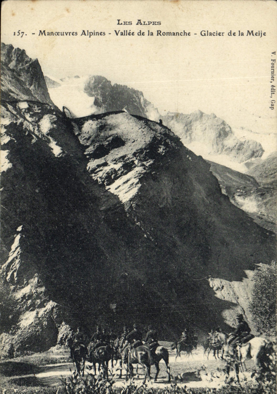 CPA Militaria Chasseurs Alpins Manoeuvres Alpines Vallee de la Romanche Glacier de la Meije Cheval