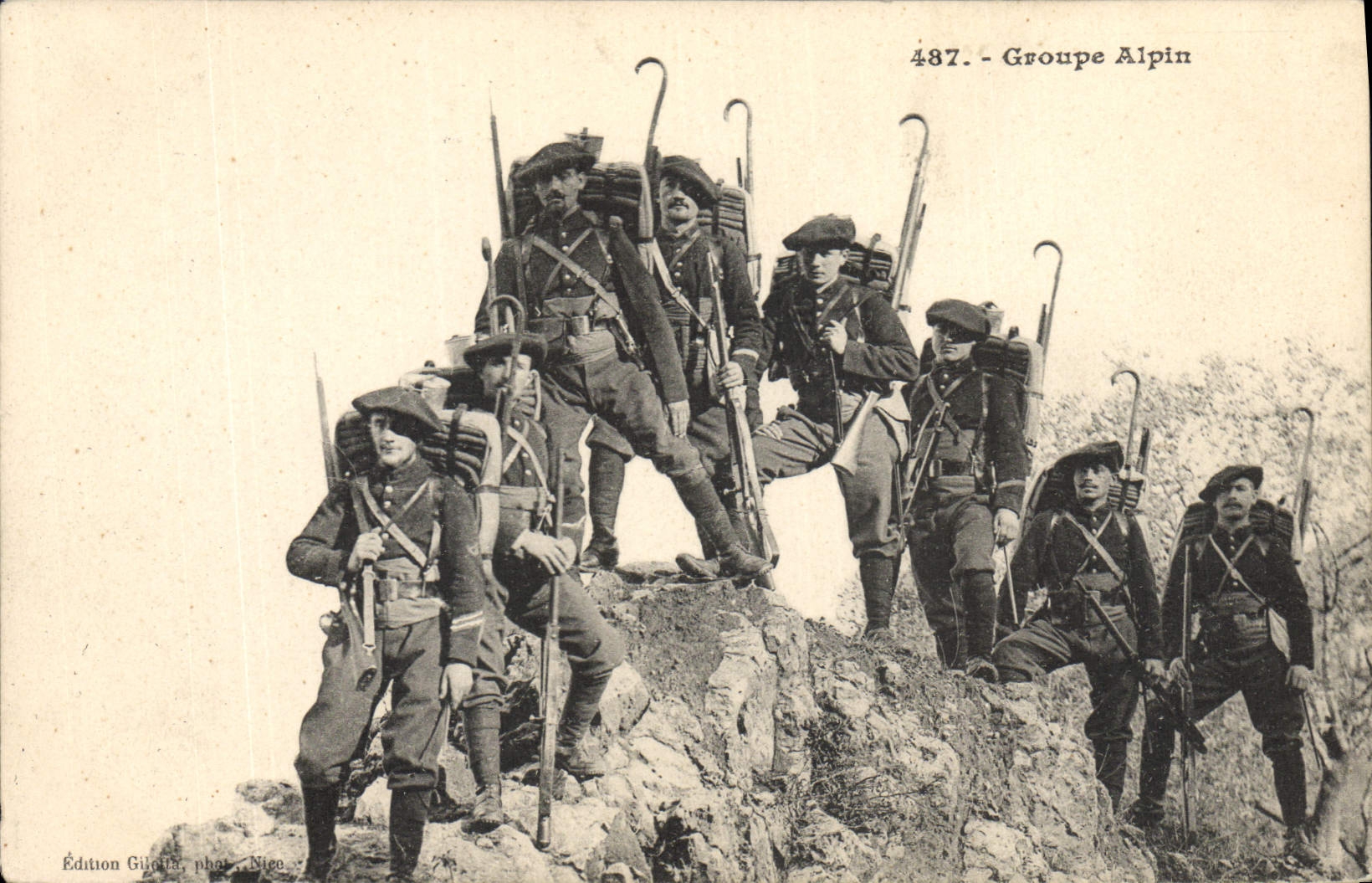 CPA Militaria Chasseurs Alpins Groupe alpin 