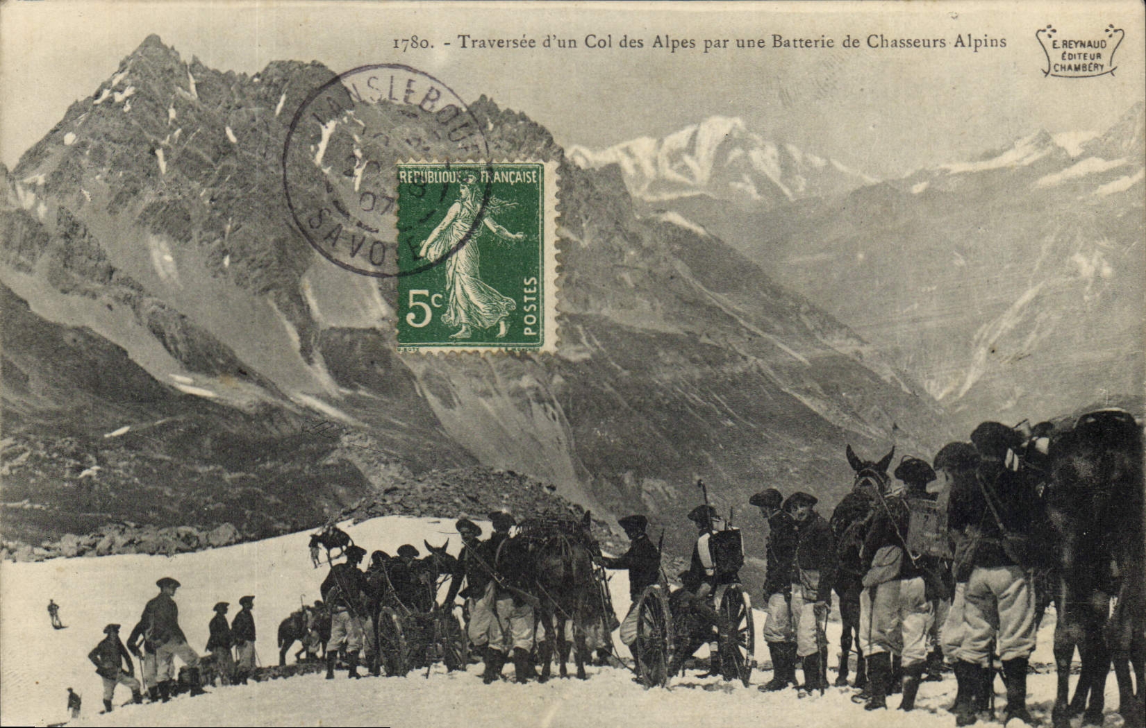 CPA Militaria Chasseurs Alpins Traversee d'un col des Alpes par une batterie de Chasseurs Alpins 