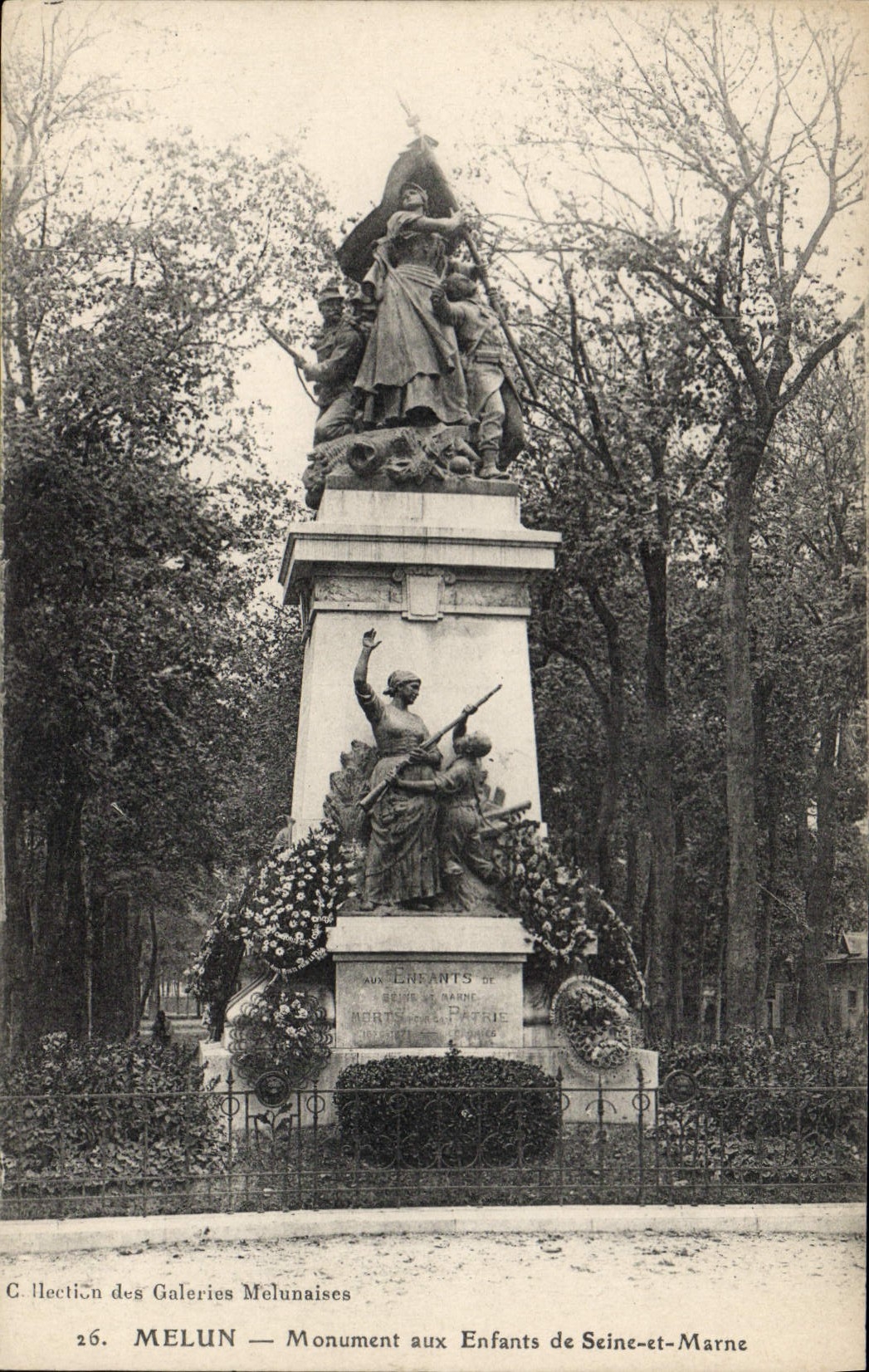 Vintage Postcard Melun Monument with the children of the Seine and Marne