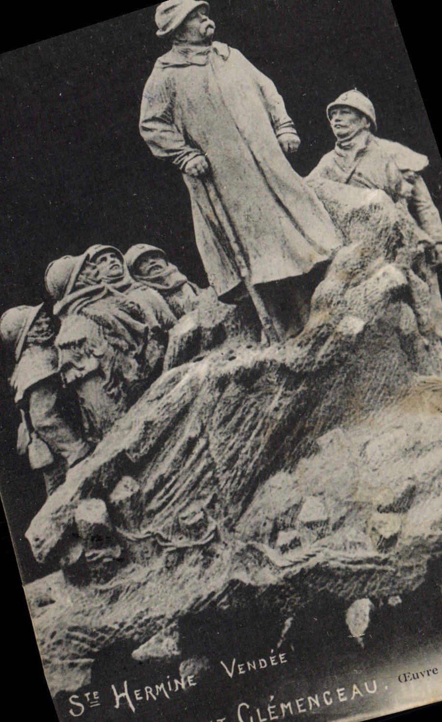 Vintage Postcard co. Vendée Stoat the Clemenceau monument