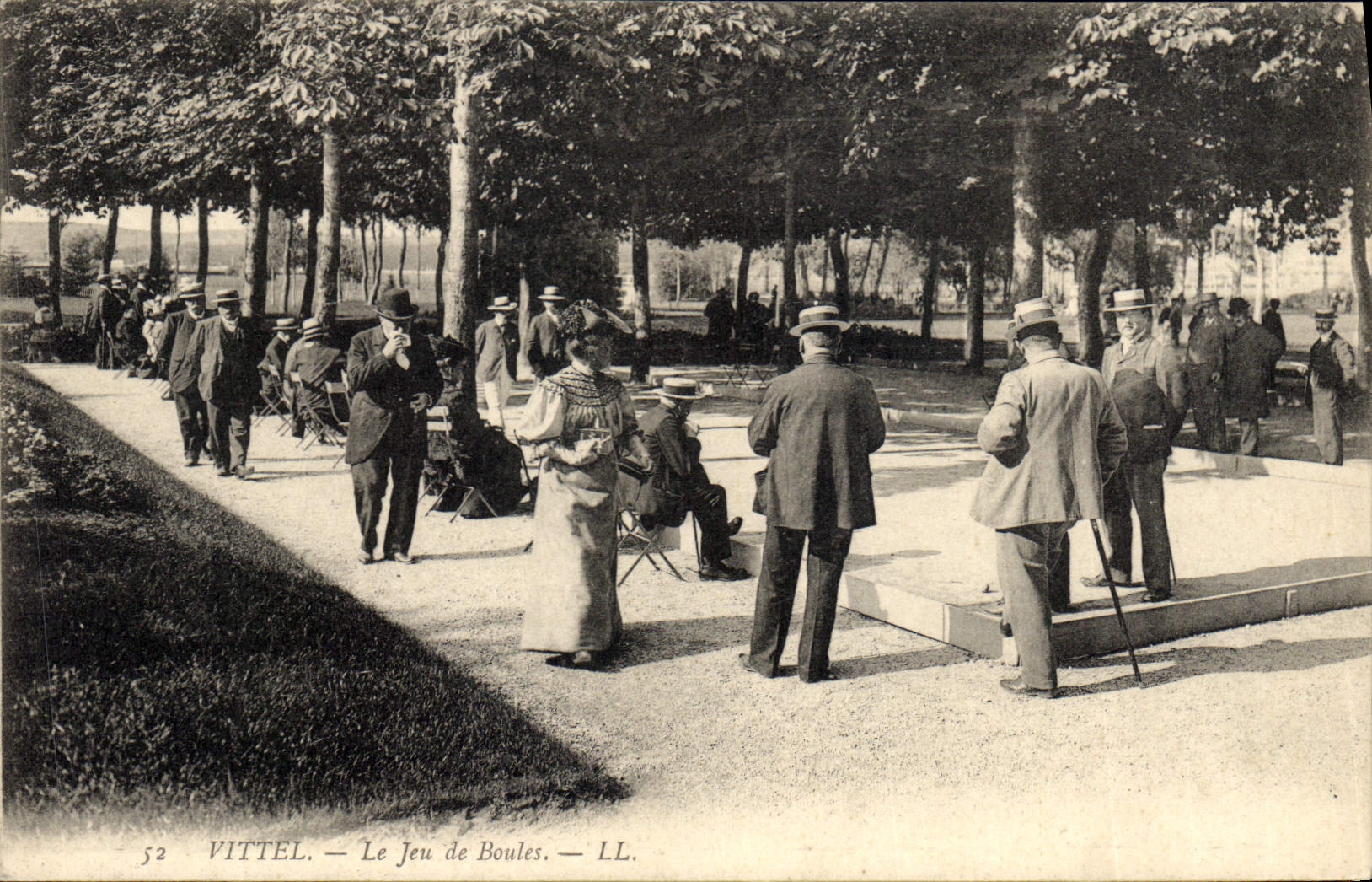 Vintage Postcard Vittel Game of bowls set of balls