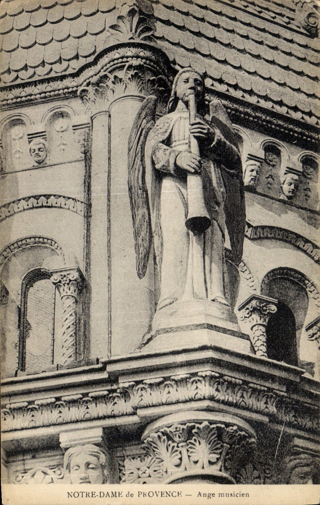 Postal Notre Dame de Provence Ángel músico