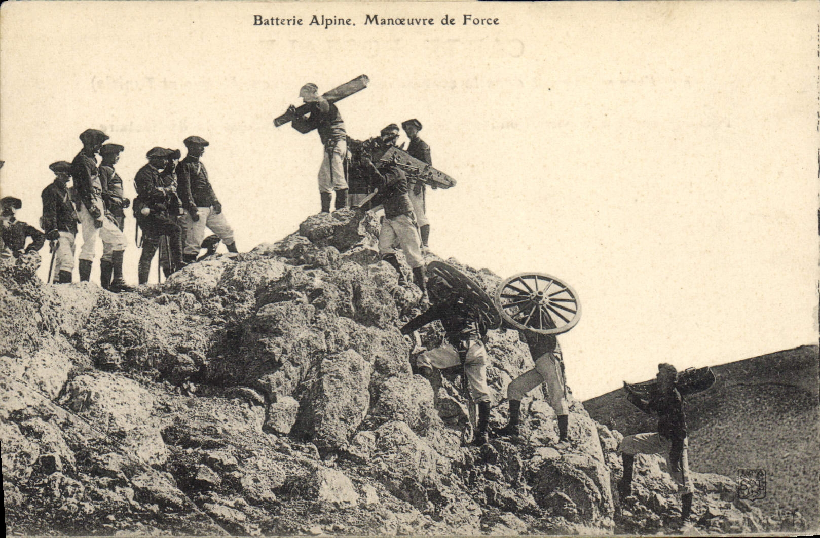CPA Militaria Chasseurs Alpins Batterie alpine Manoeuvre de force 