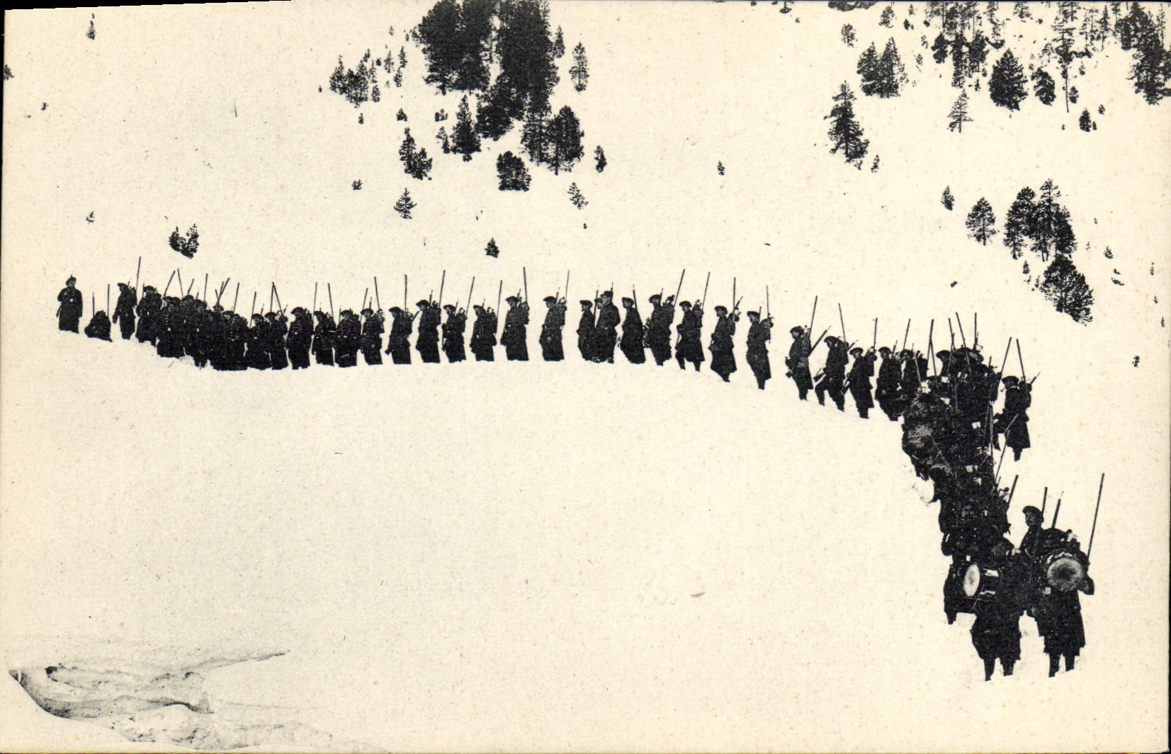 CPA Militaria Chasseurs Alpins 