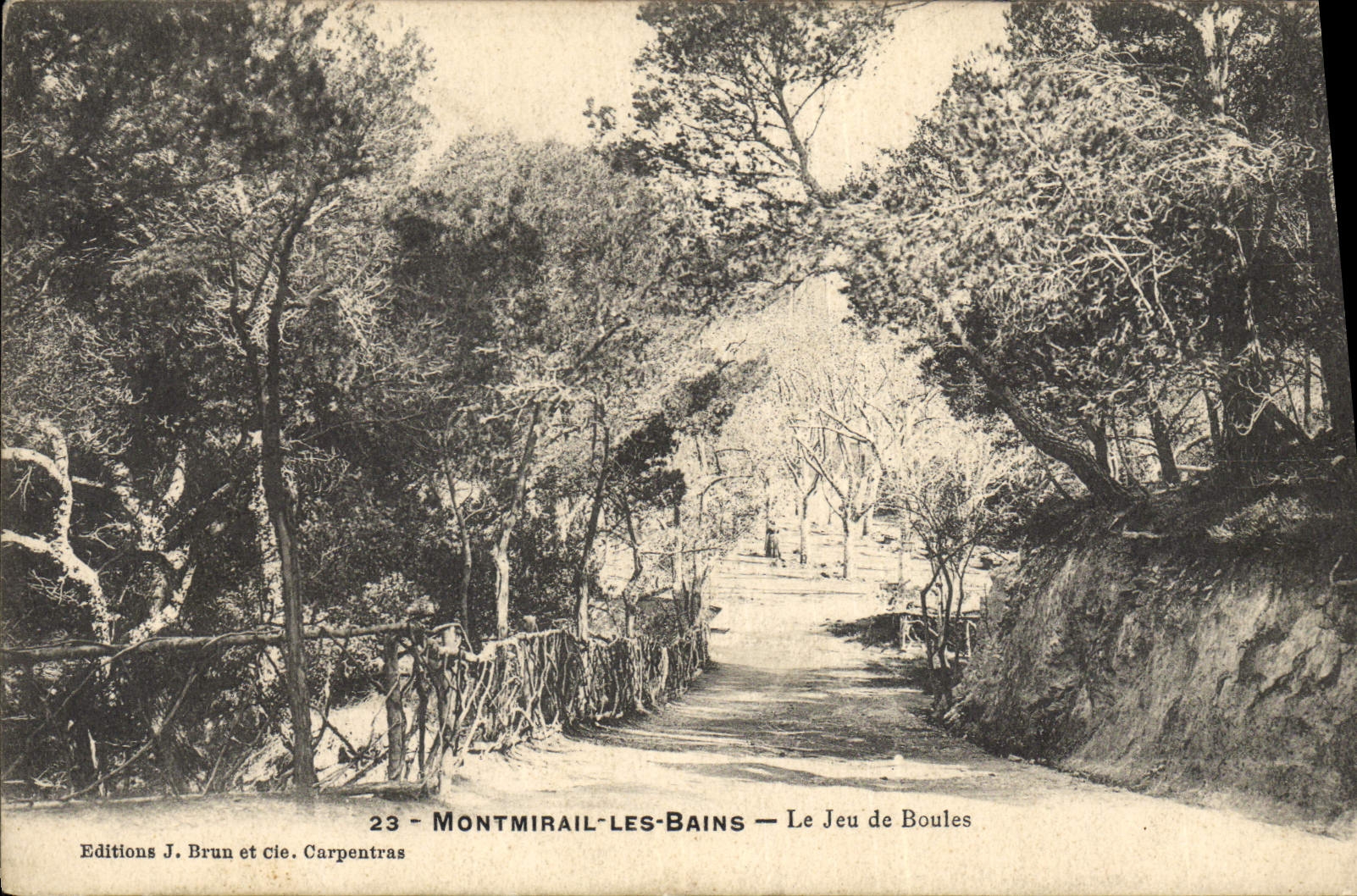 Vintage Postcard Montmirail Game of bowls set of balls