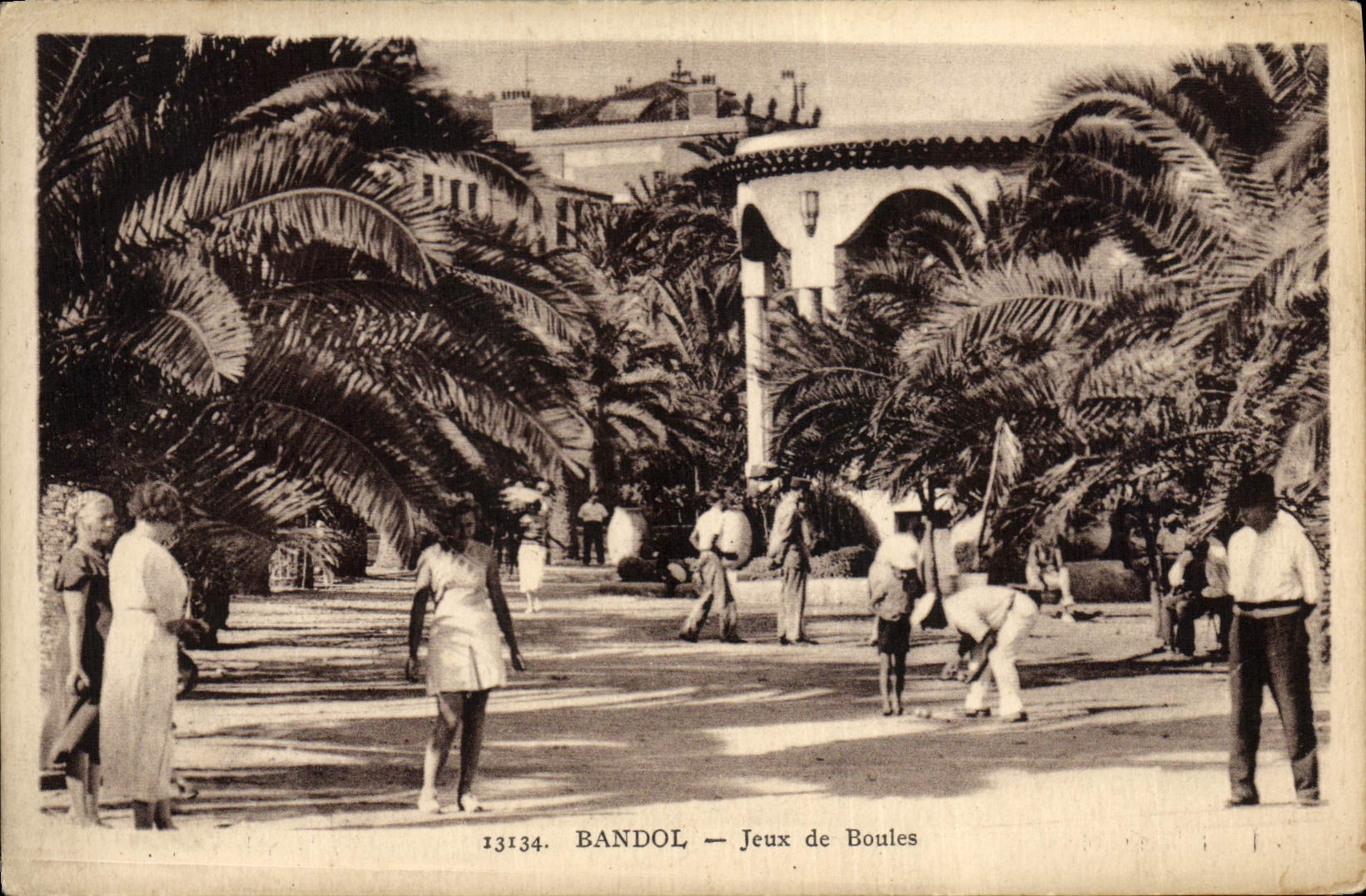 Vintage Postcard Game of bowls Bandol Sets of balls