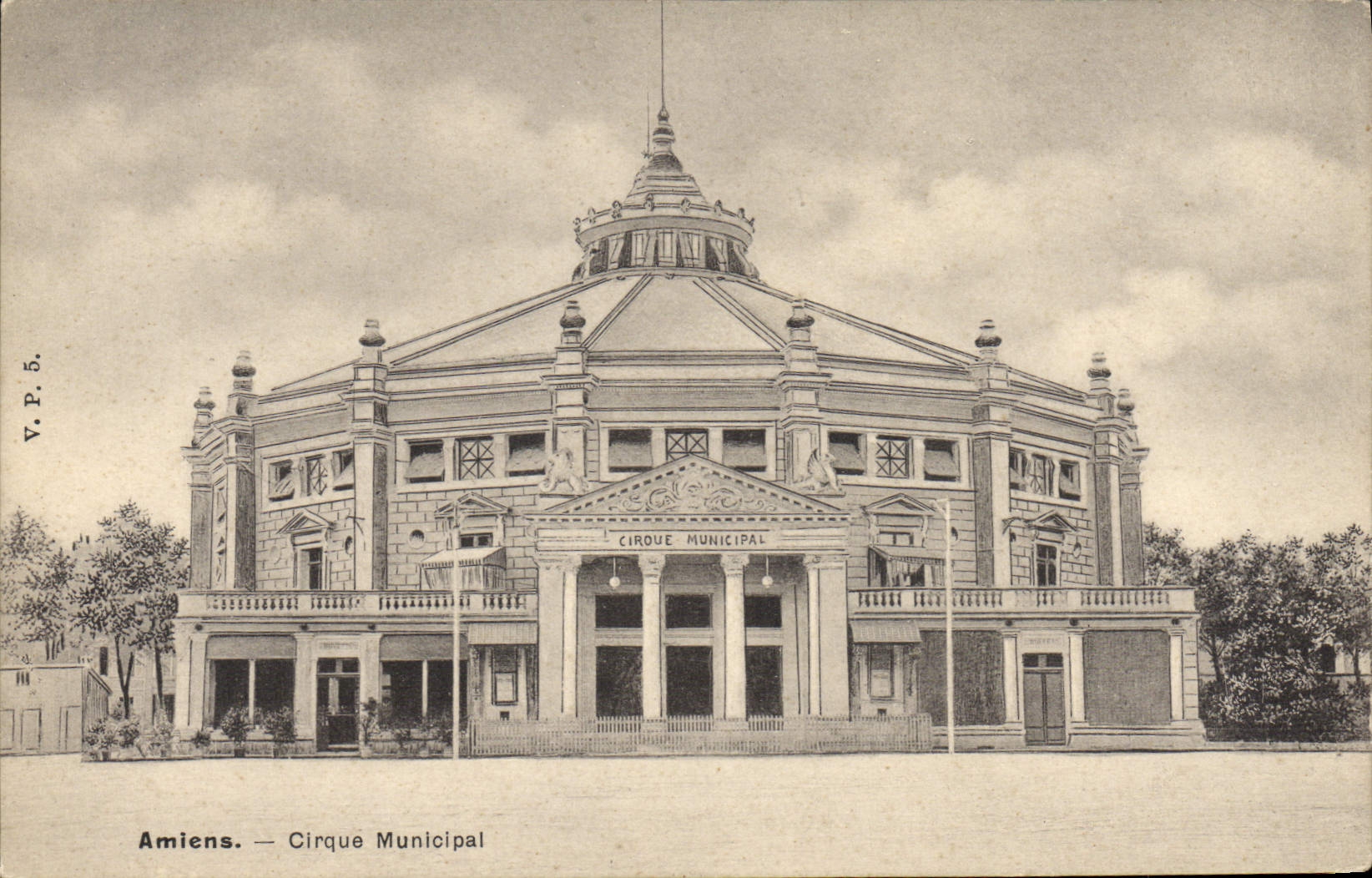CPA Cirque municipal Amiens 