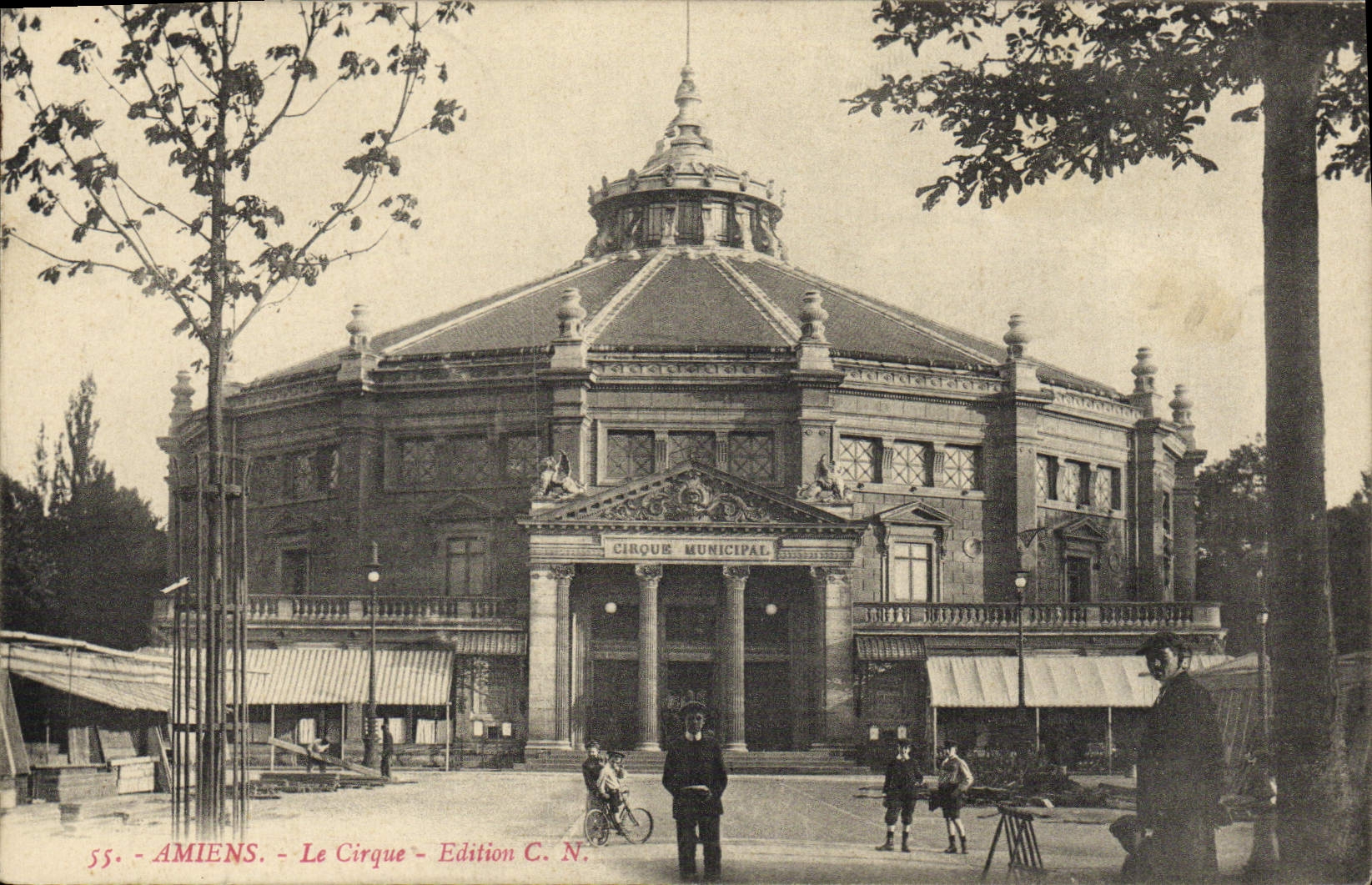 CPA Cirque Amiens 
