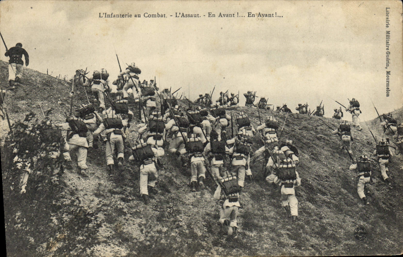 CPA Militaria Chasseurs Alpins L'infanterie au combat L'assaut En avant ! 