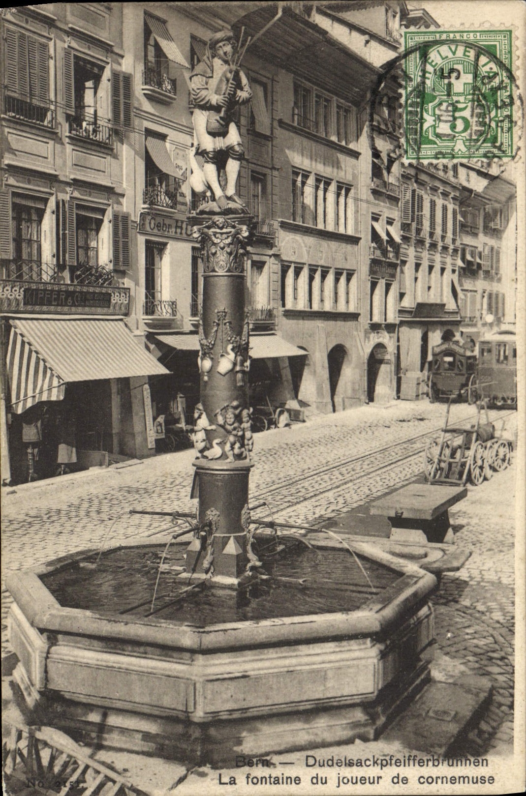Vintage Postcard Bern Folklore the fountain of the bagpiper