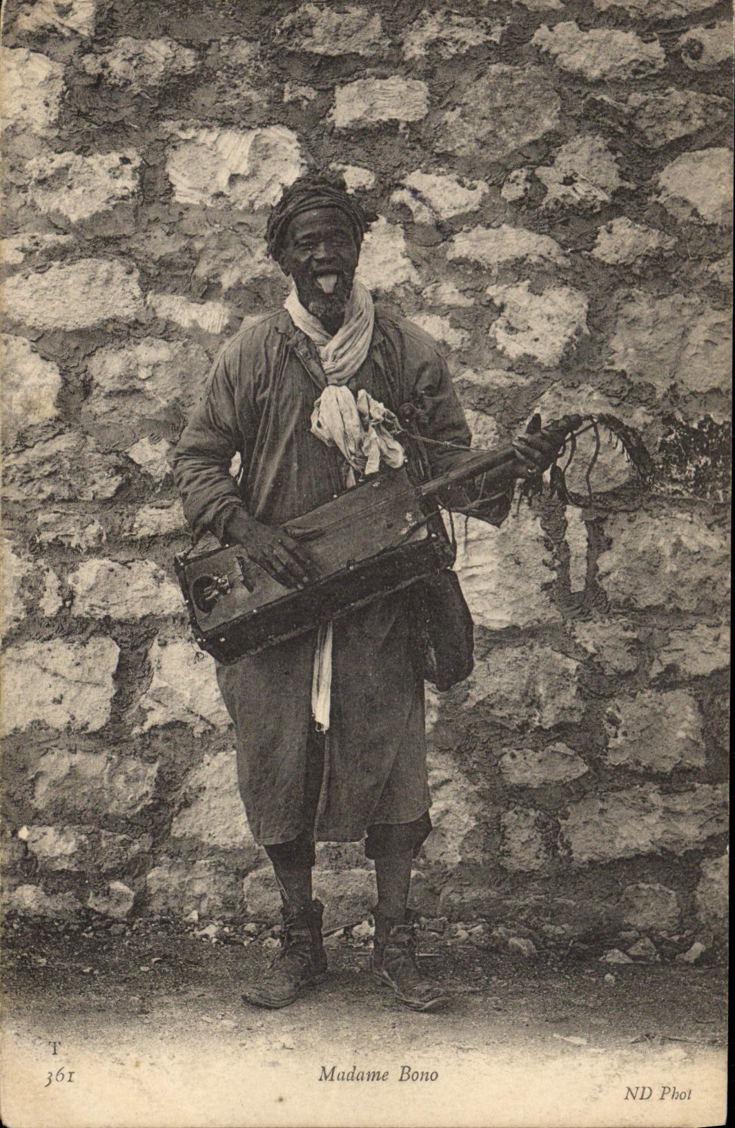 CPA Folklore Madame Bono Afrique du Nord 