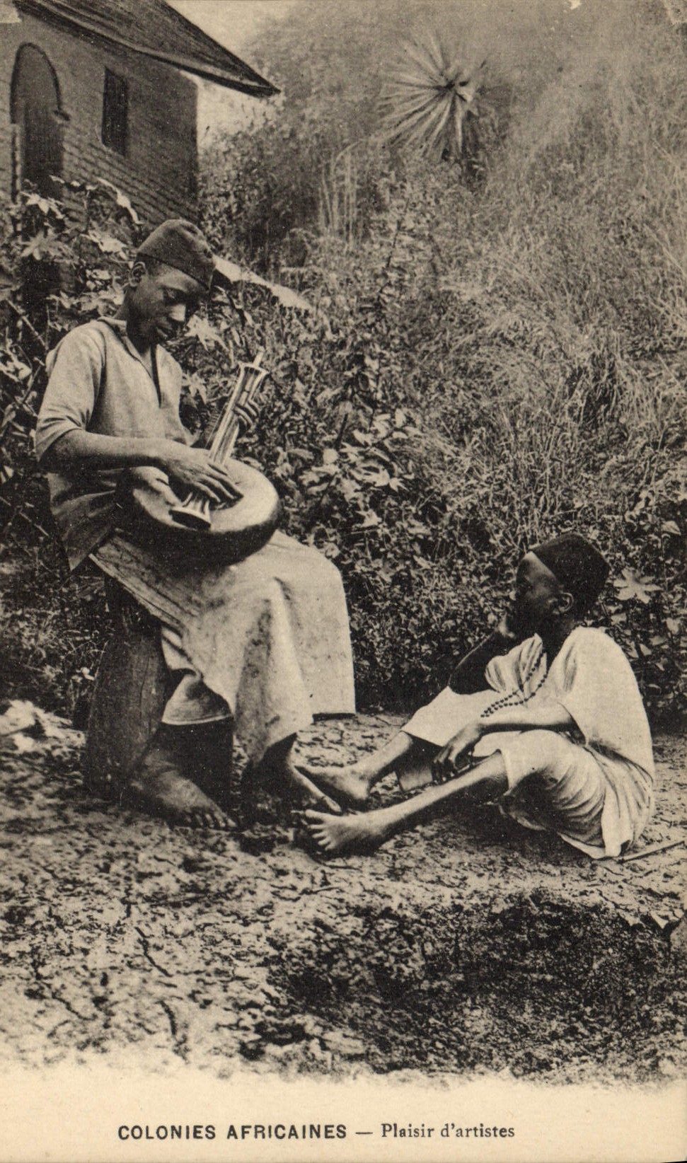 CPA Folklore Colonies africaines Plaisir d'artistes Enfants 