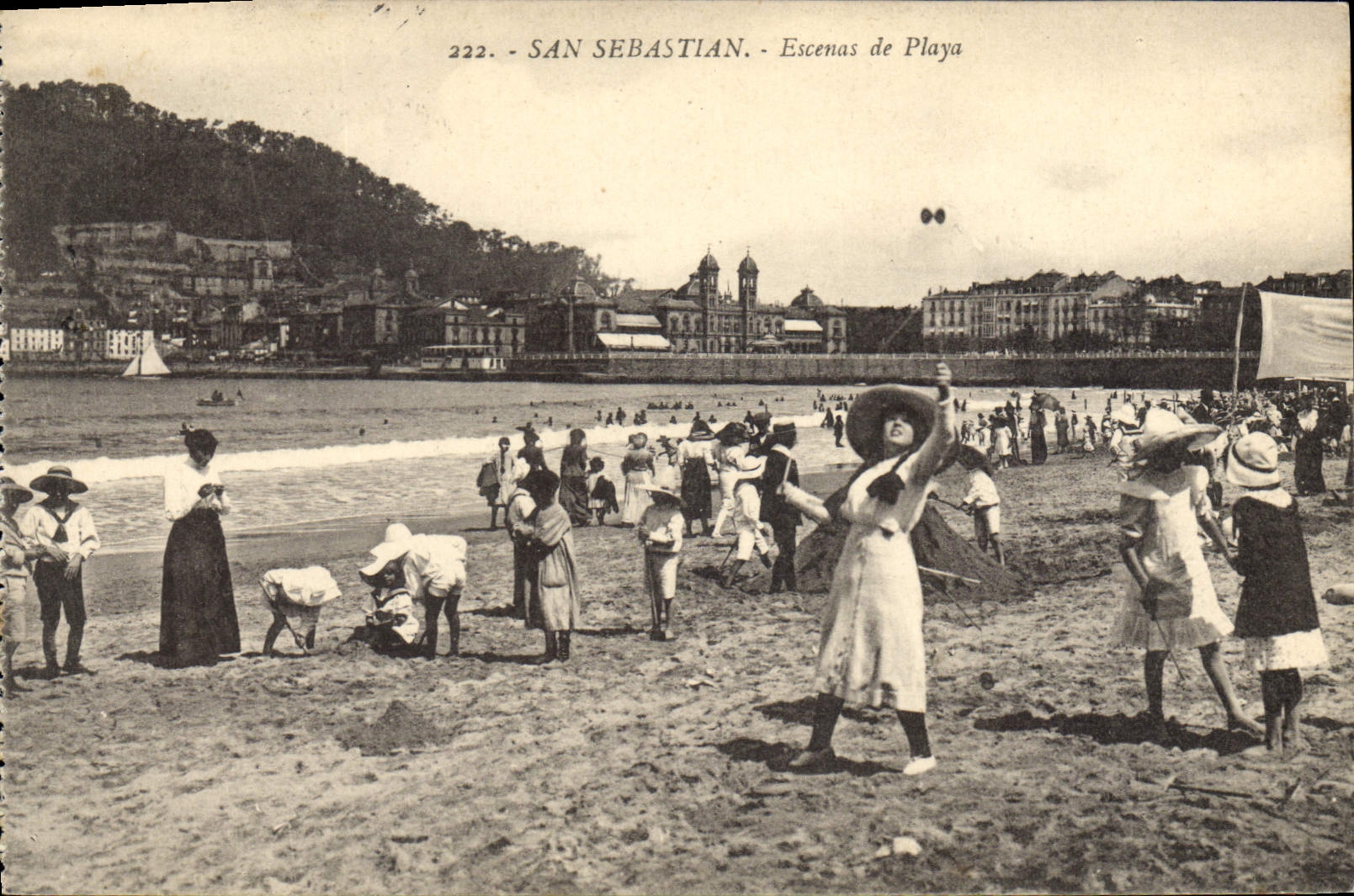 Vintage Postcard San Sebastian Escenas de Playas Twin wheel