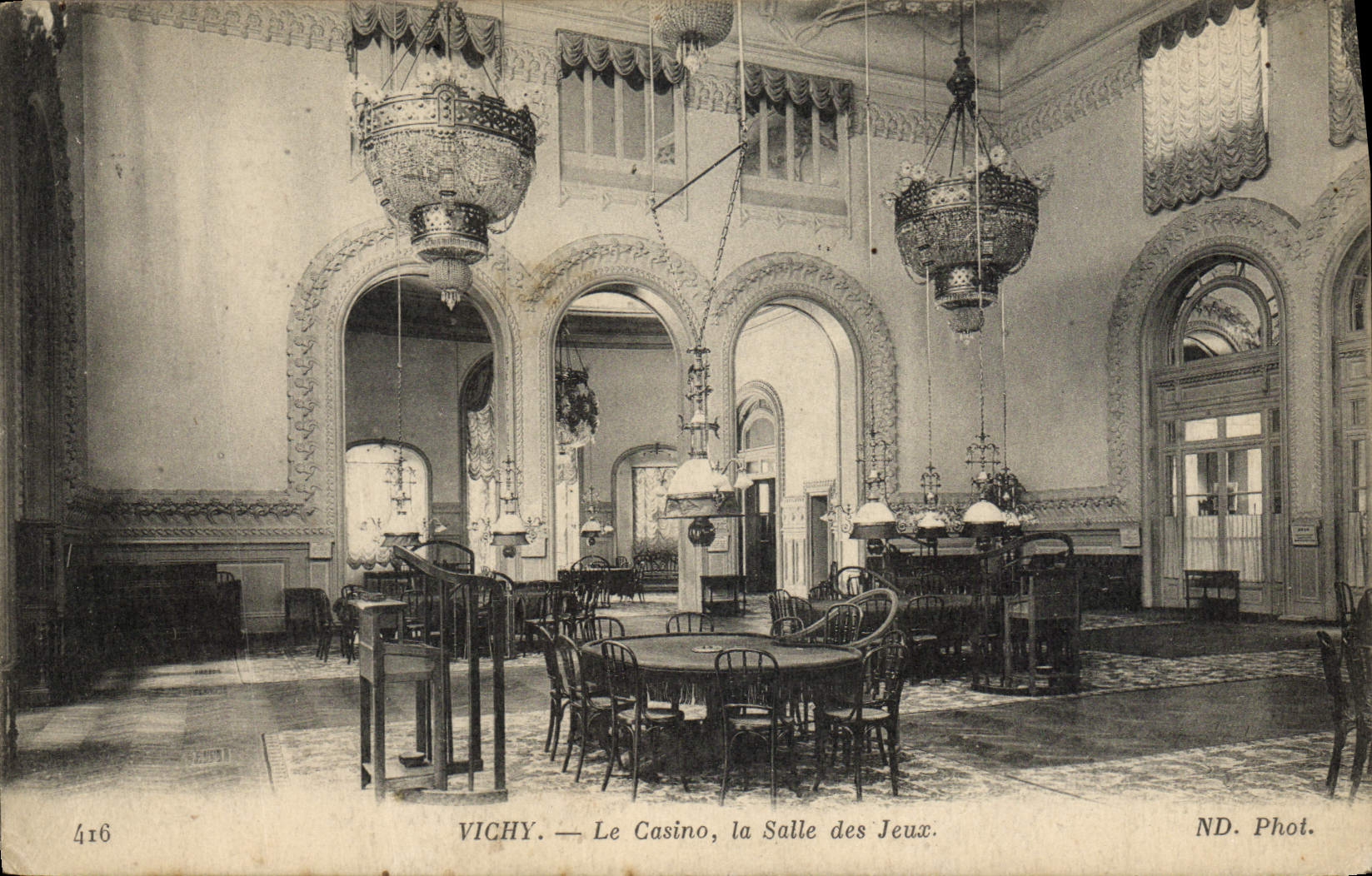CPA Vichy Le casino Salle des jeux 