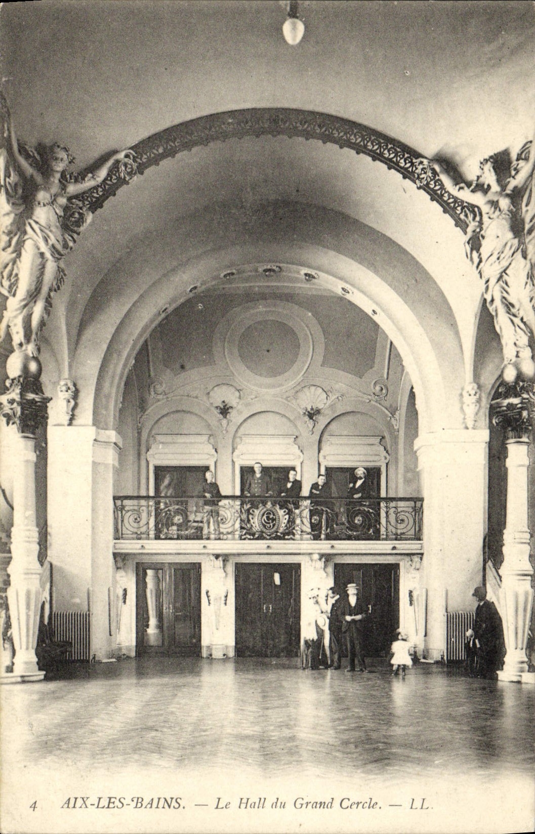 CPA Aix les Bains Le hall du Grand Cercle 