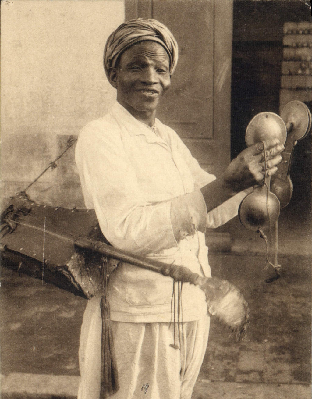 Vintage Postcard Folklore Macache Bono