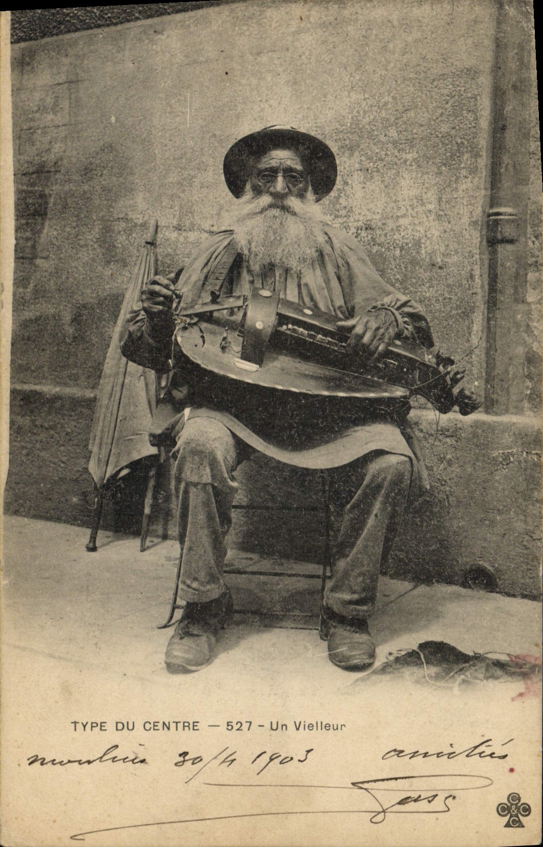 Standard Vintage Postcard Folklore of the center a Hurdy-gurdyist SIGNAL
