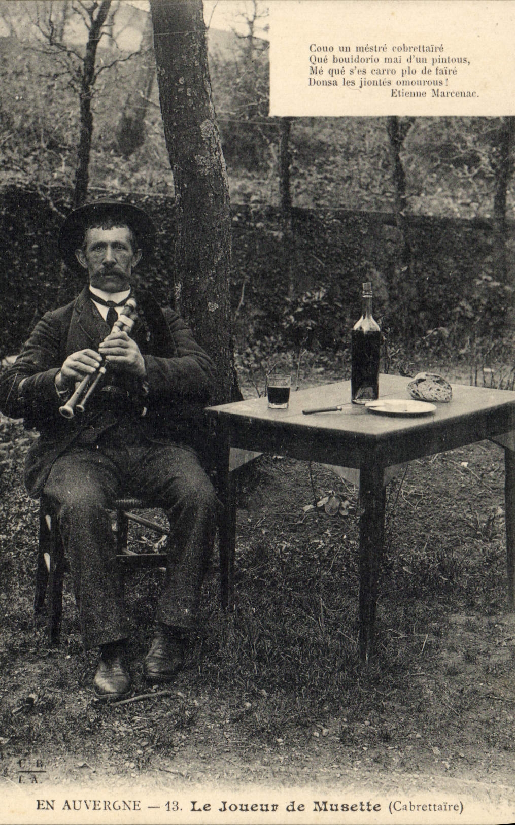 Postal Folclore Auvernia el jugador de Gaita CUMBRE