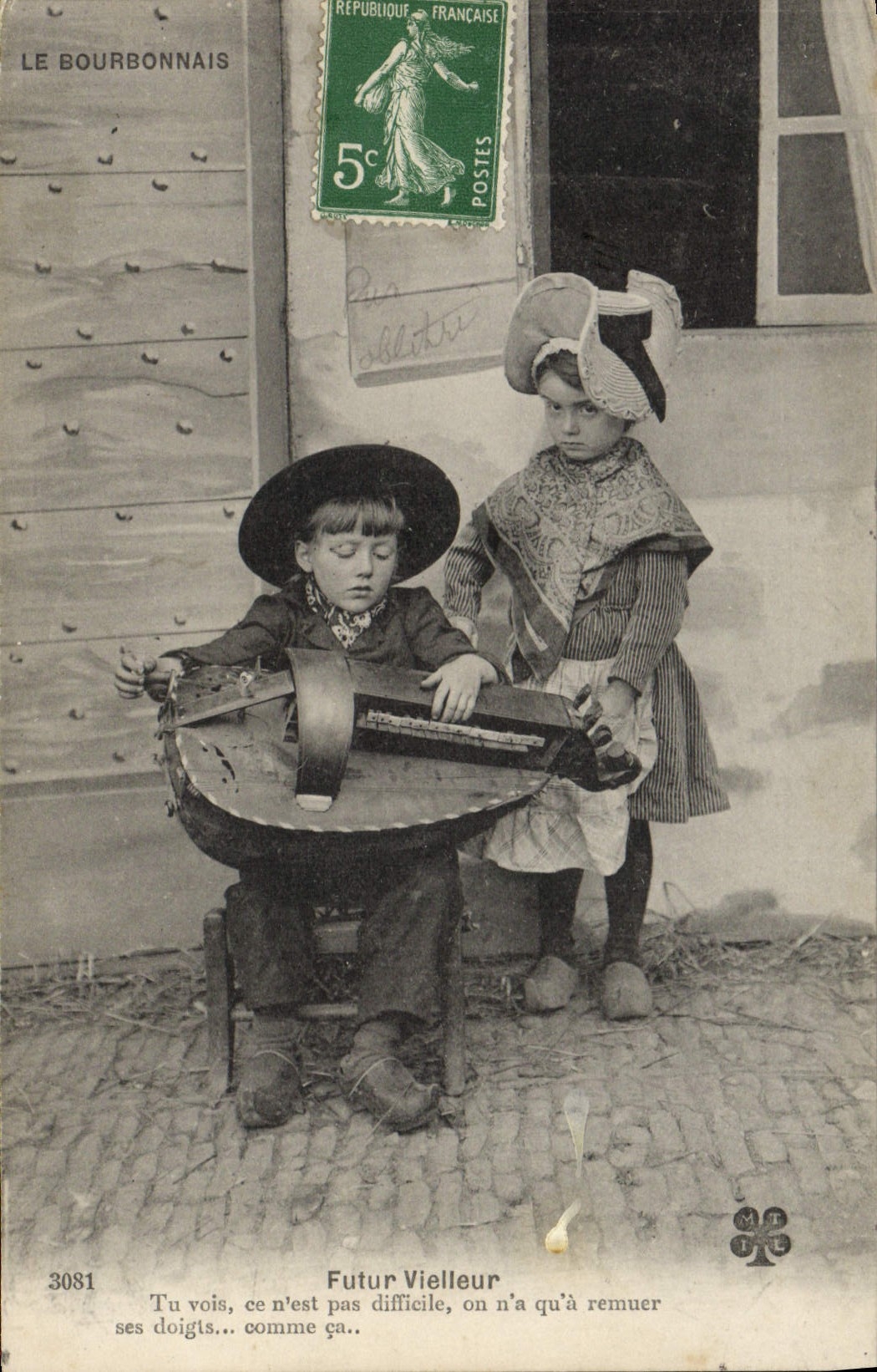 Vintage Postcard Folklore Bourbonnais Future Vieilleur Children