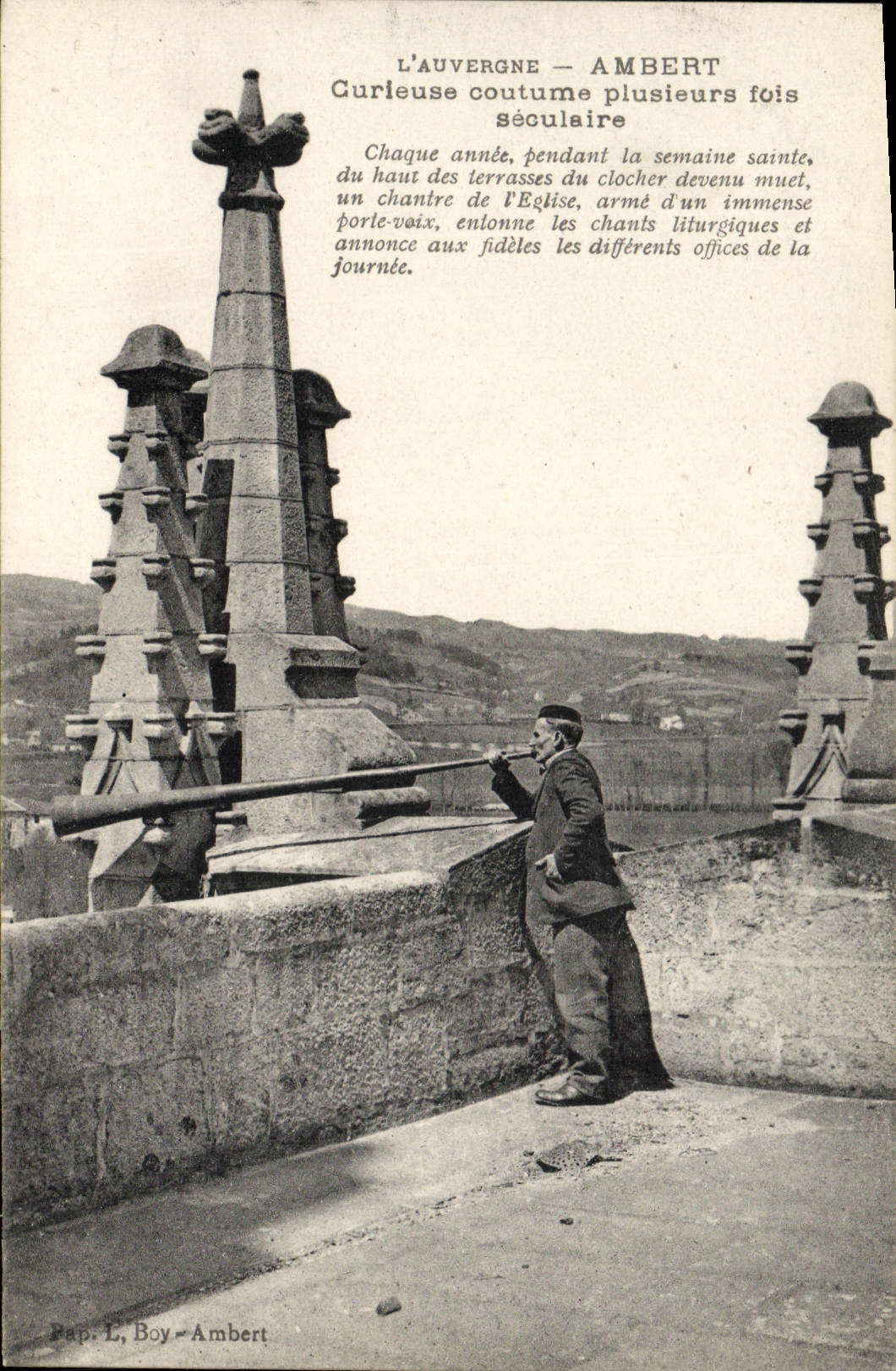 Postal Folclore Auvernia Ambert Curioso hábito varias veces secular