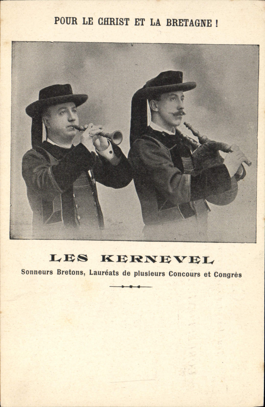 Postal Folclore para el Cristo y Bretaña el Kernevel Campaneros bretones