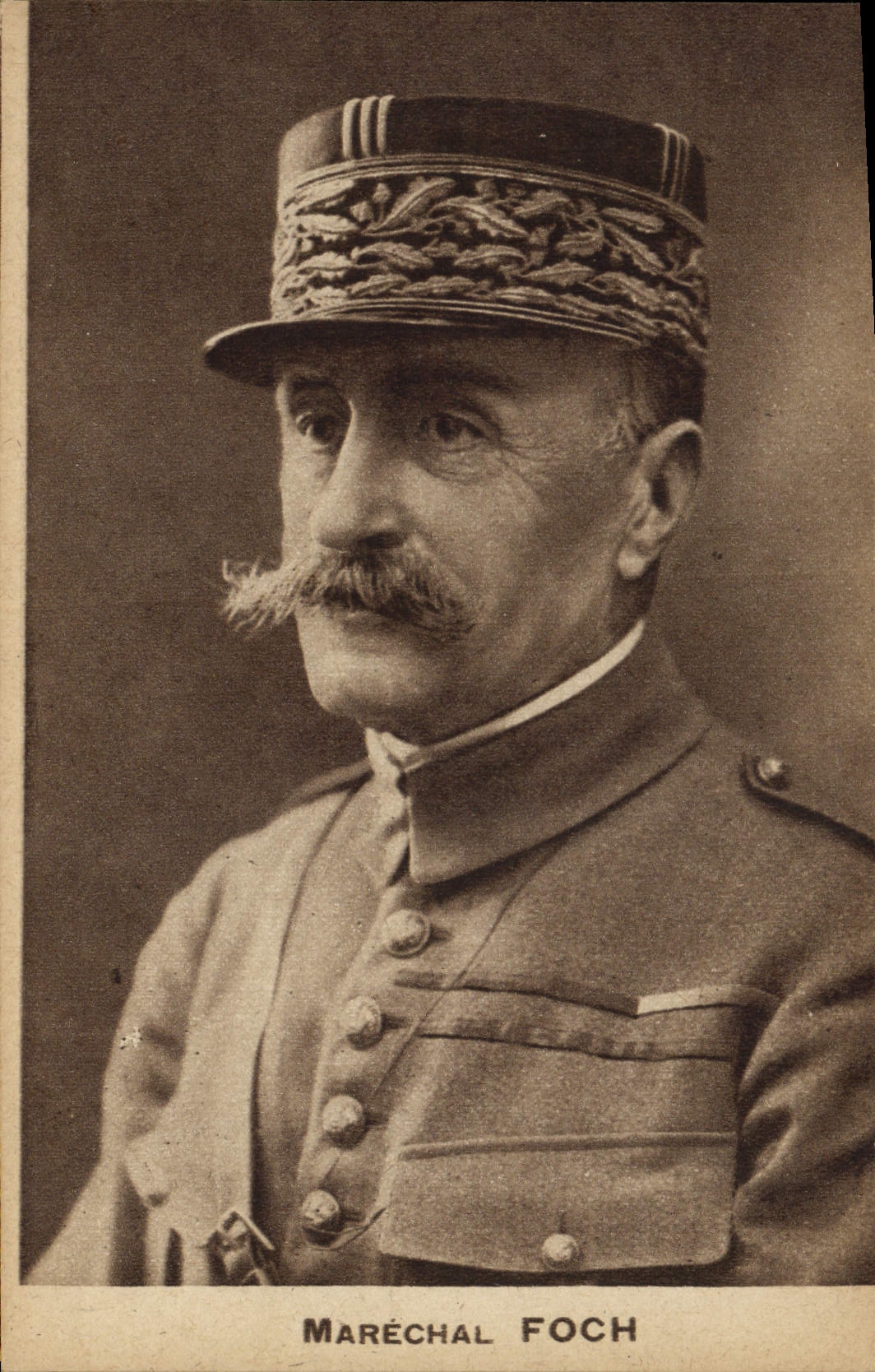 CPA Militaria Marechal Foch 