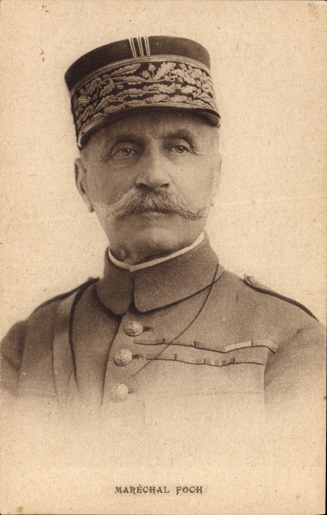 CPA Militaria Marechal Foch 