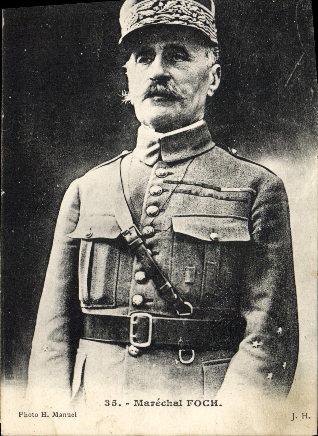 CPA Militaria Marechal Foch 