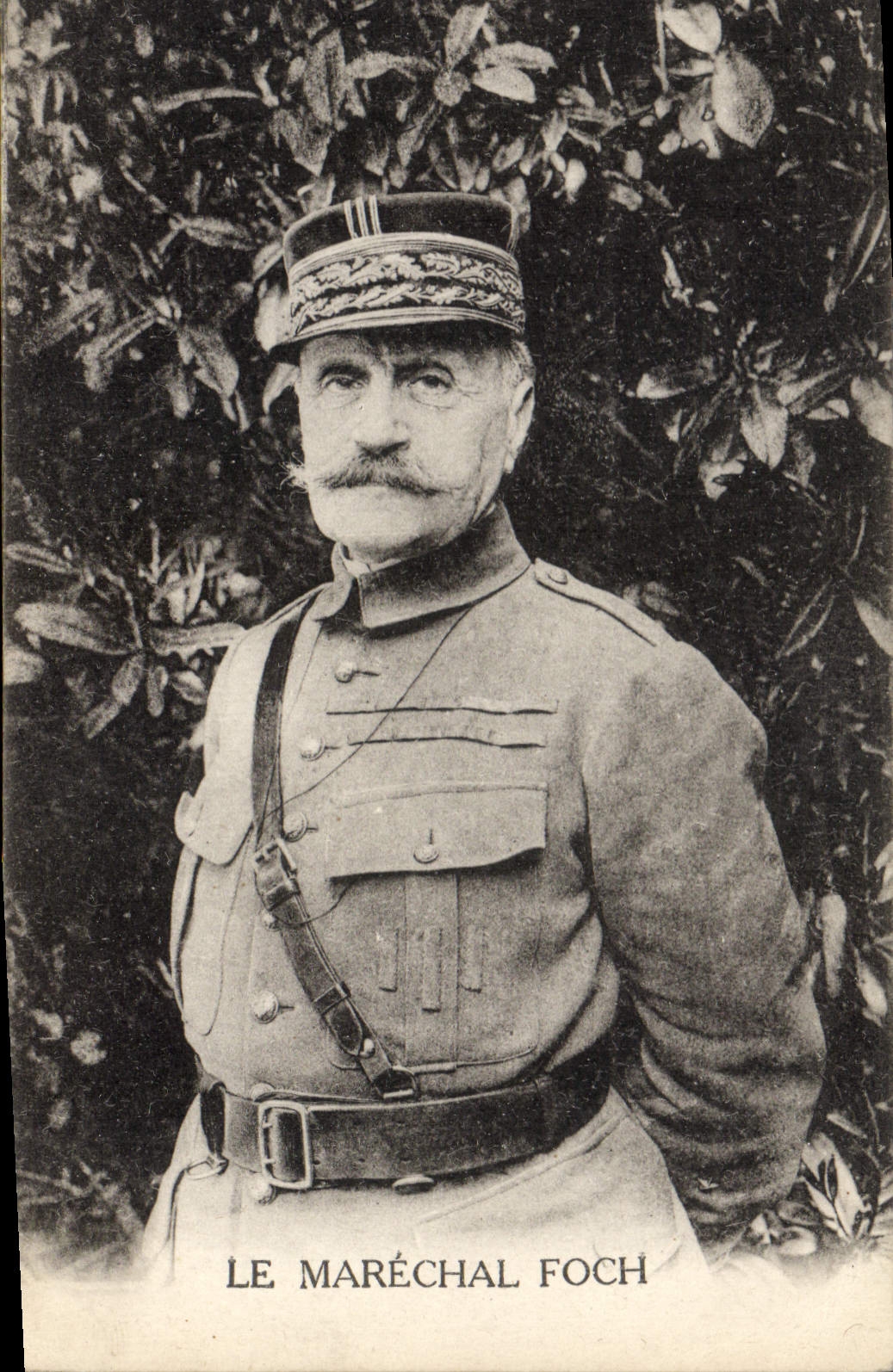 CPA Militaria Le Marechal Foch 