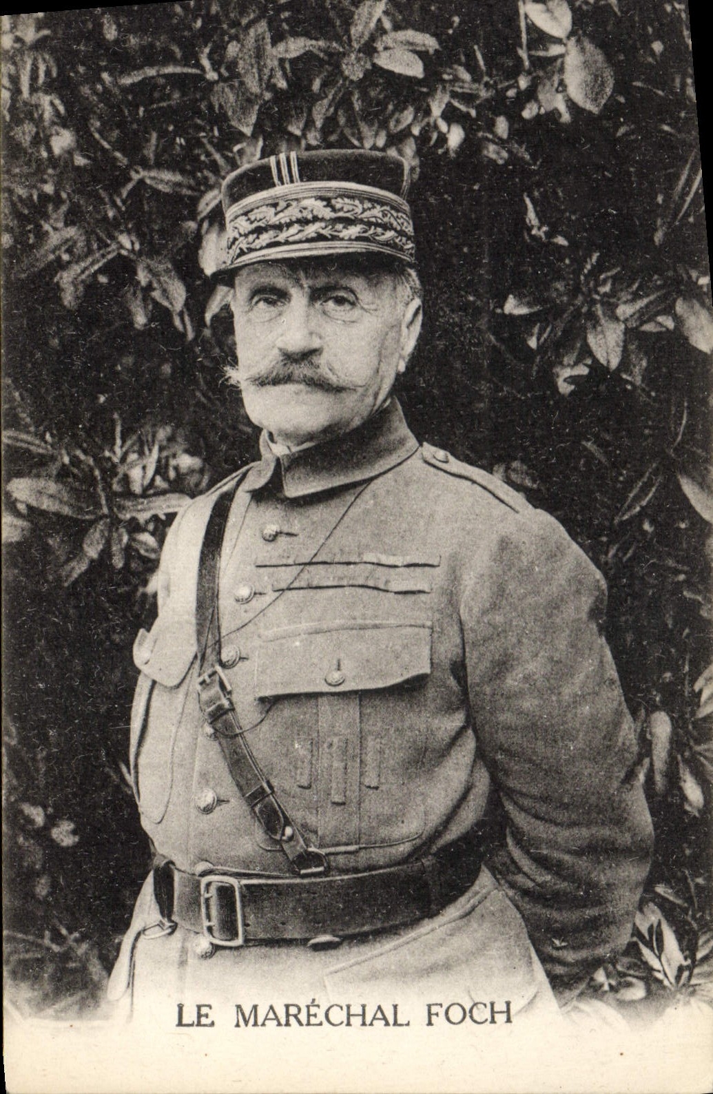 CPA Militaria Le Marechal Foch 