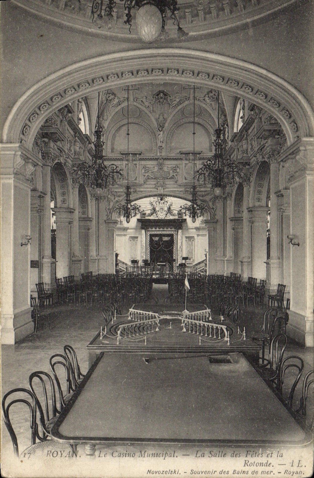 Vintage Postcard Royan Casino the municipal casino the village hall and the rotunda