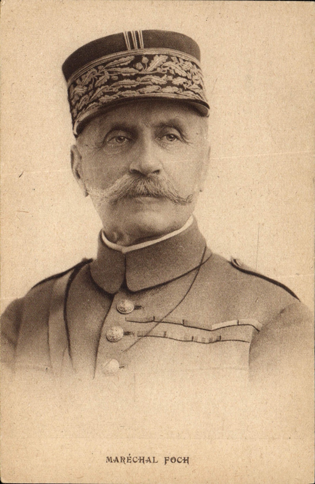CPA Militaria Marechal Foch 