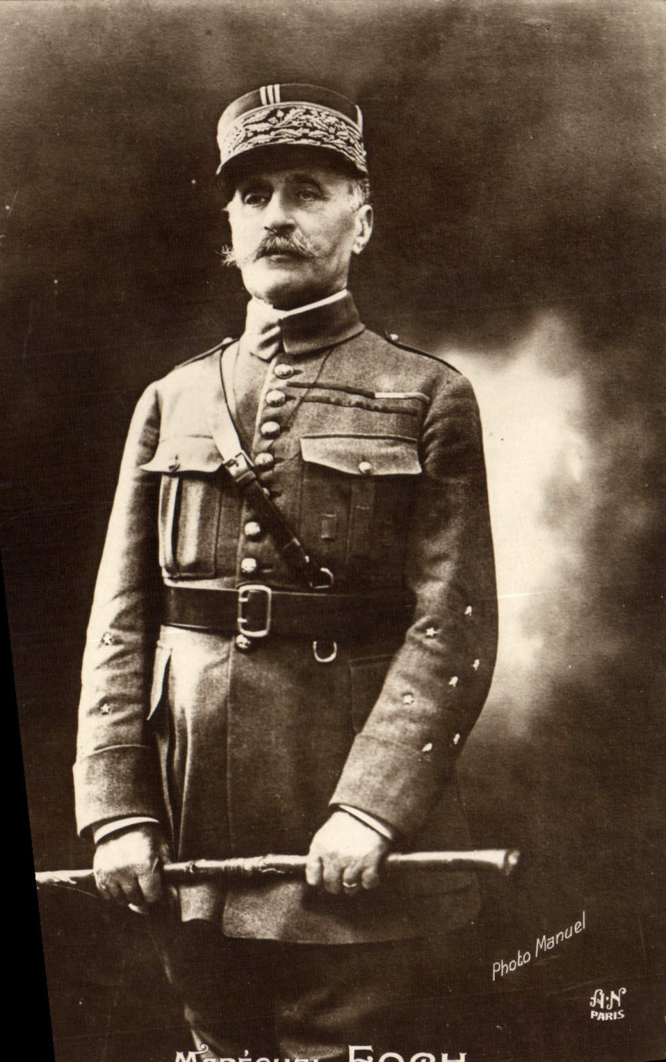 CPA Militaria Marechal Foch 