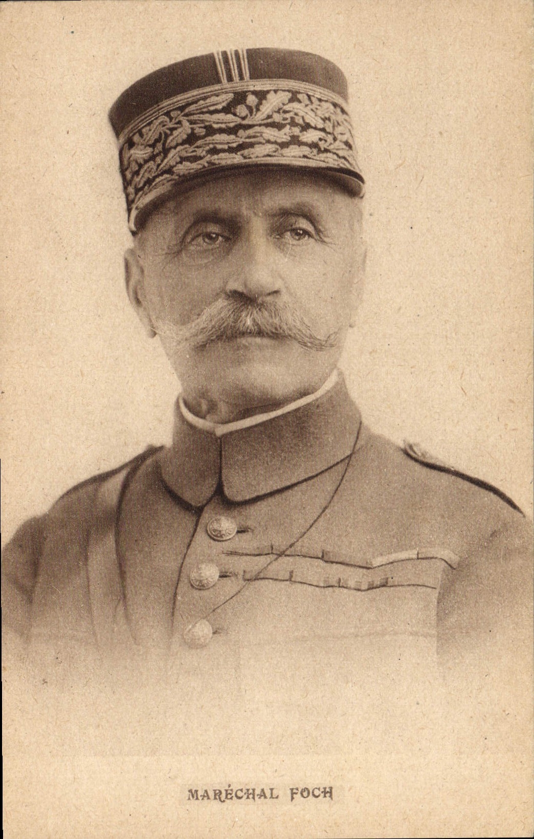 CPA Militaria Marechal Foch 