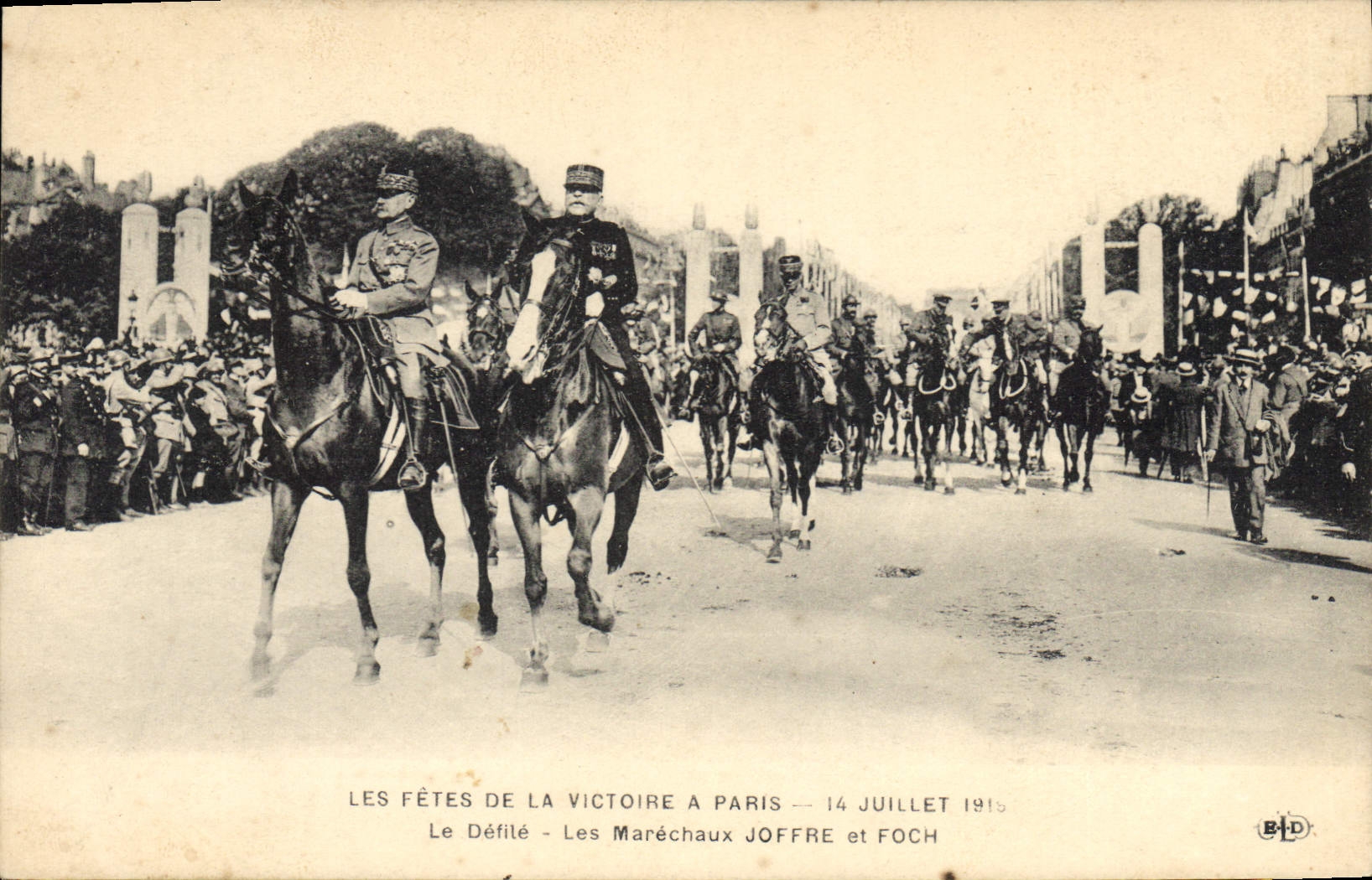 Vintage Postcard Militaria the festivals of the victory has Paris July 14th, 1919 the procession the marshals Joffre and Foch