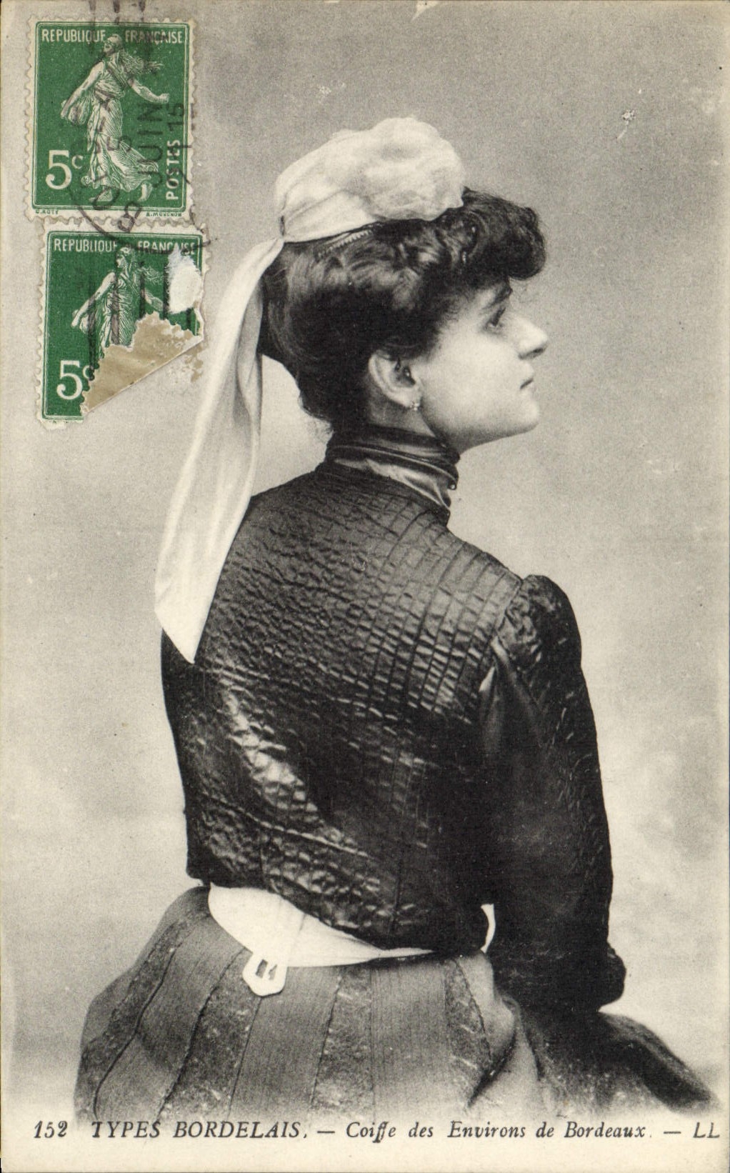 Postal Folclore Modelo Bordelés Cofia de los alrededores de Burdeos Mujer