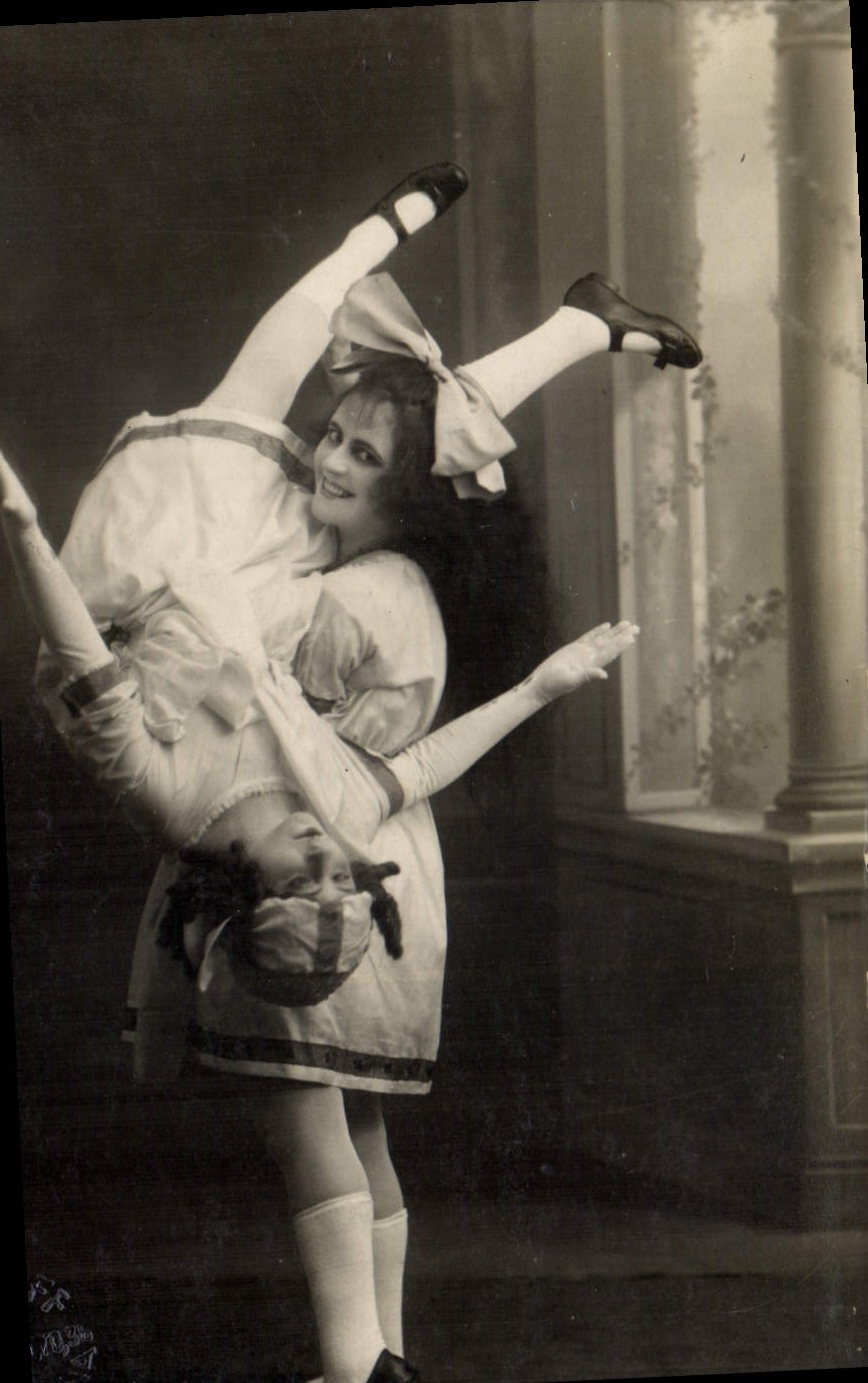 CARTE PHOTO Artistes 