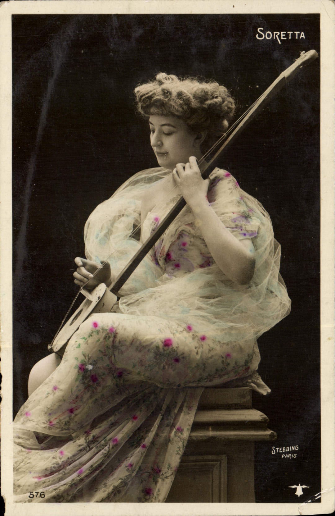 CPA Femme Soretta 